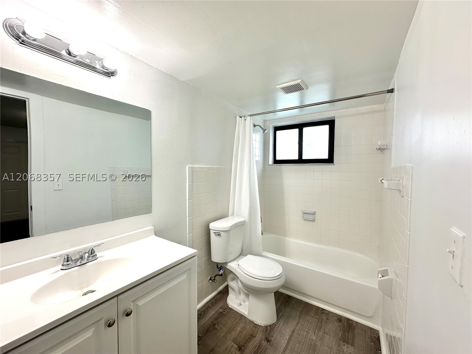 529 Sw 4th St 303 Property Photo 10