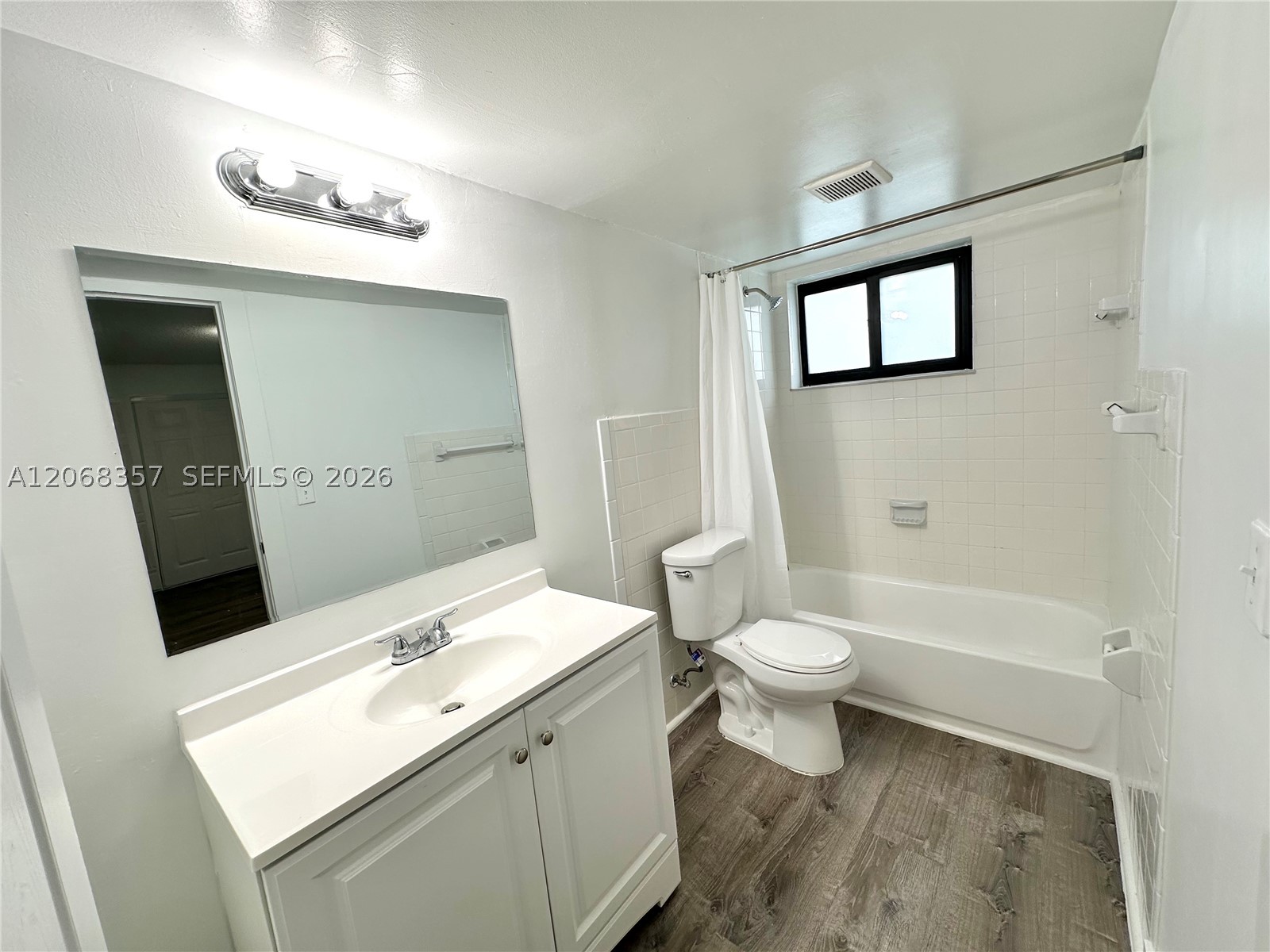 529 Sw 4th St 303 Property Photo 11