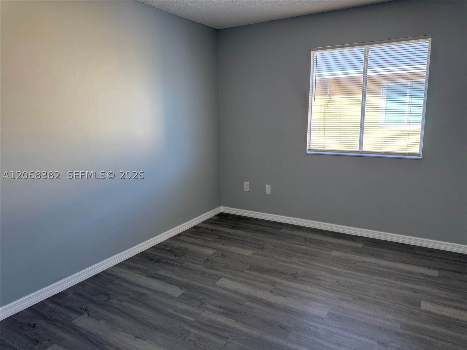 A12068382 Property Photo 7