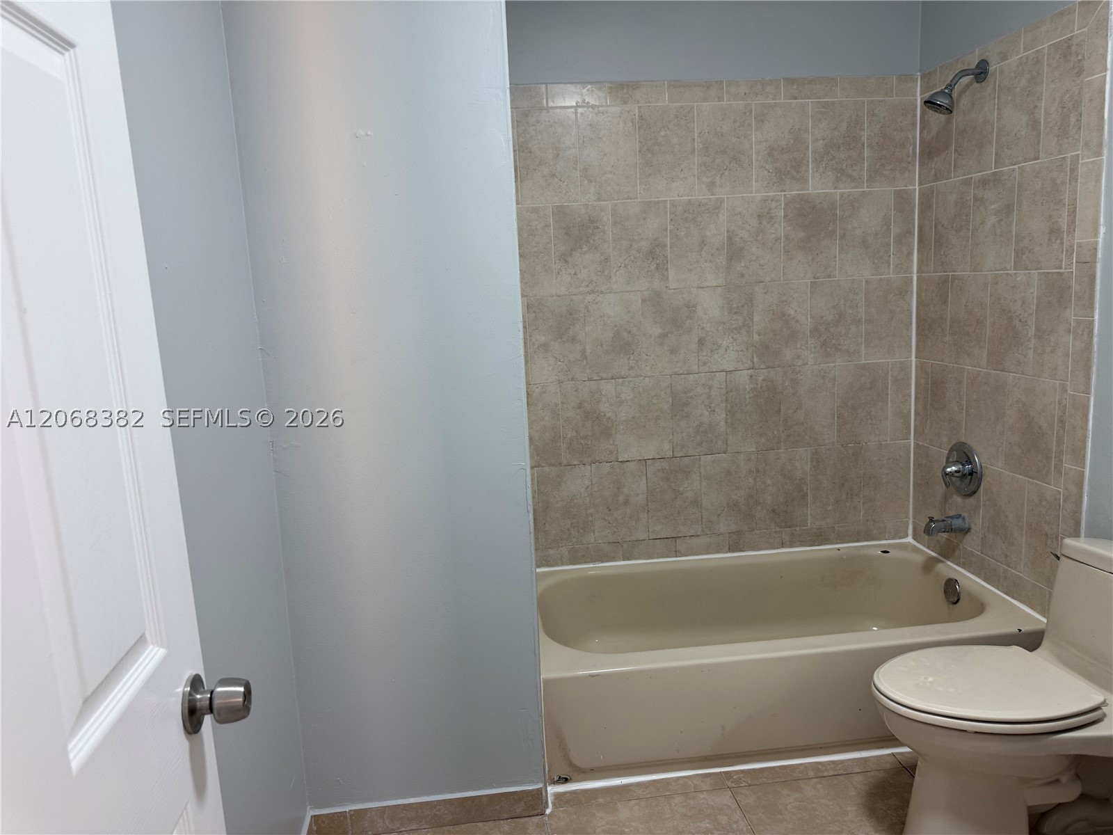 A12068382 Property Photo 8
