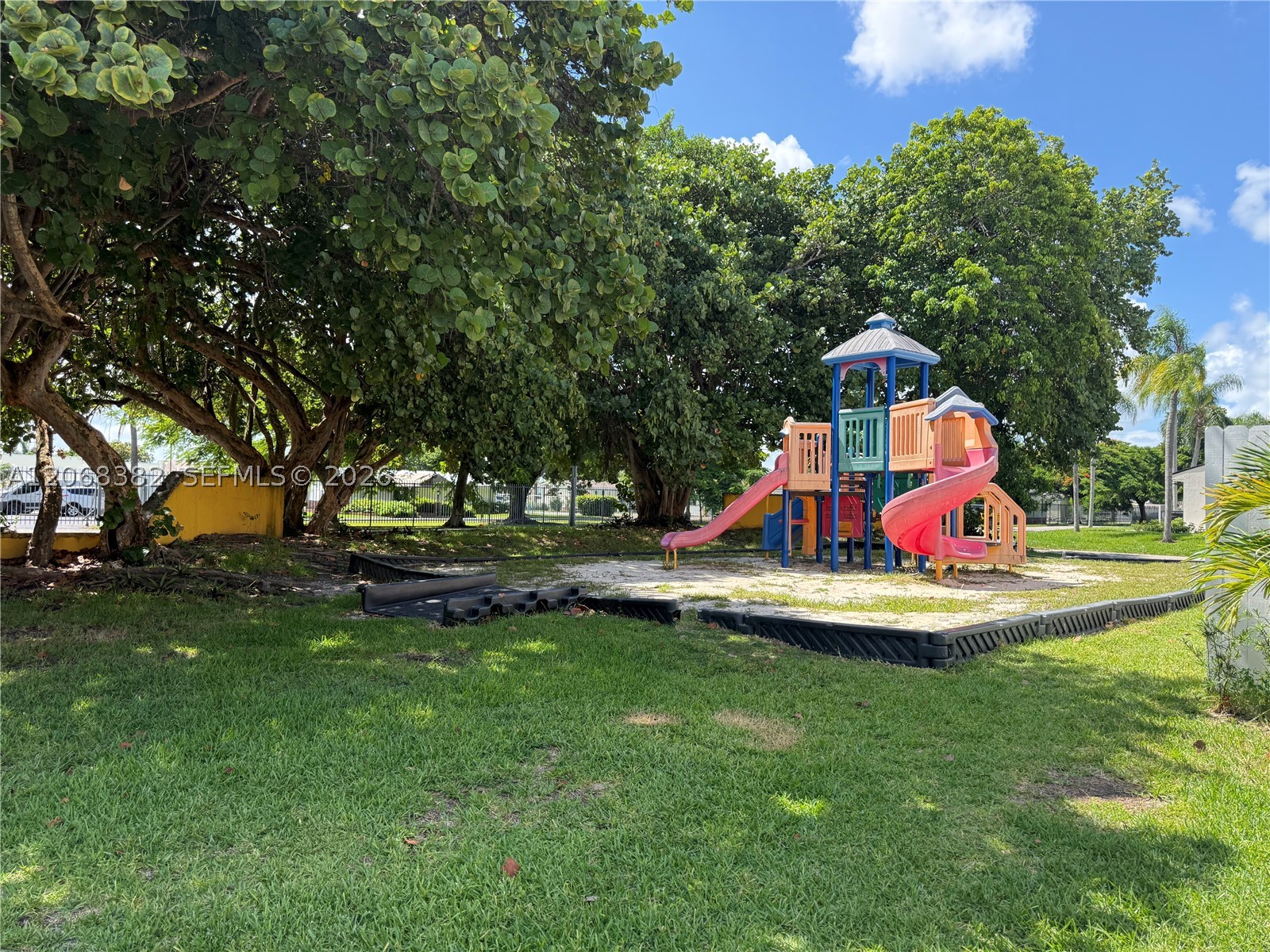 A12068382 Property Photo 14