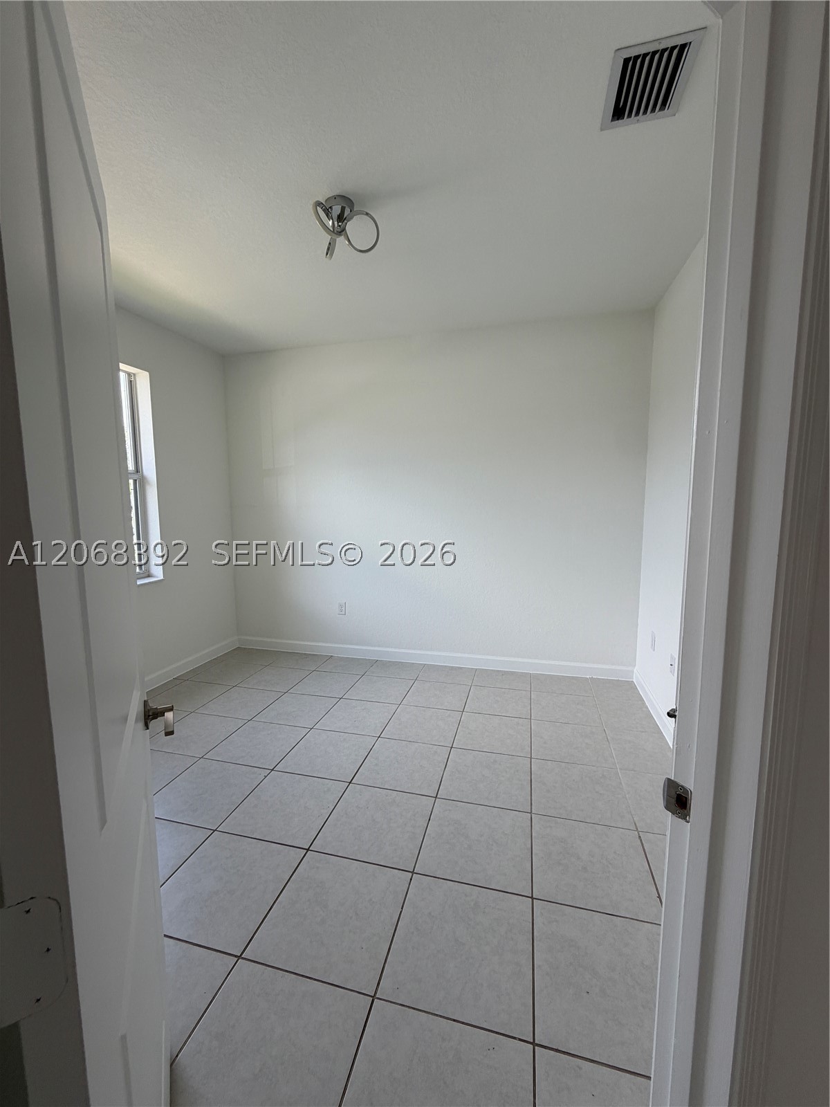 2739 Se 17th St Property Photo 9