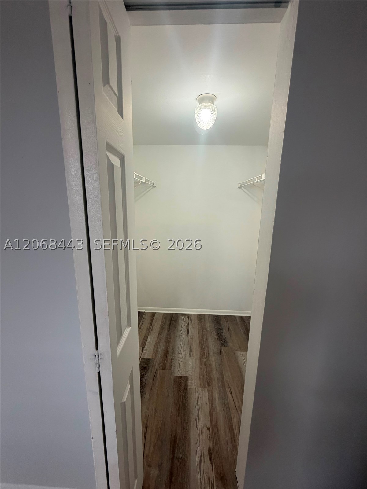 8020 N Colony Cir N 306 Property Photo 11