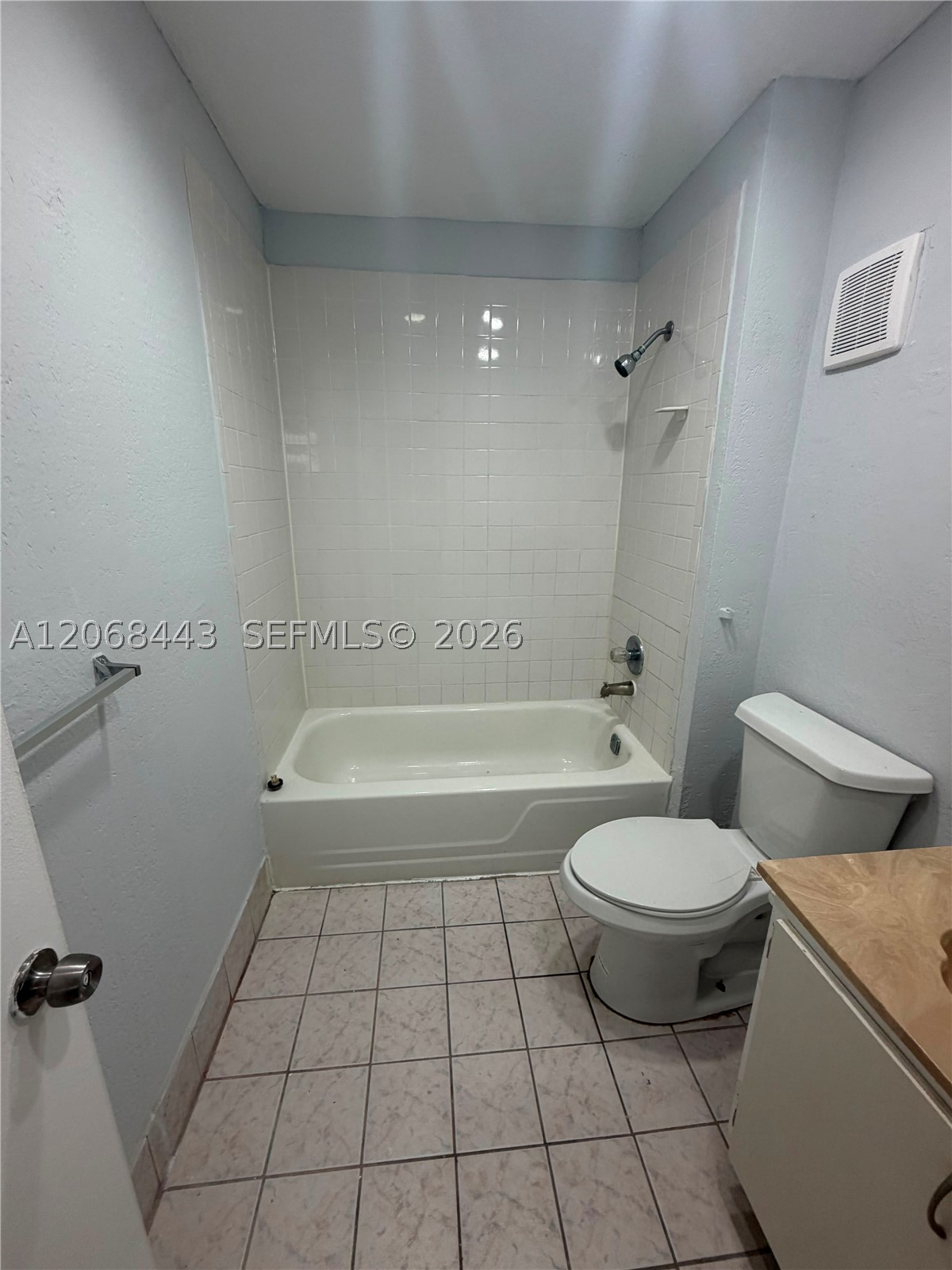 8020 N Colony Cir N 306 Property Photo 14
