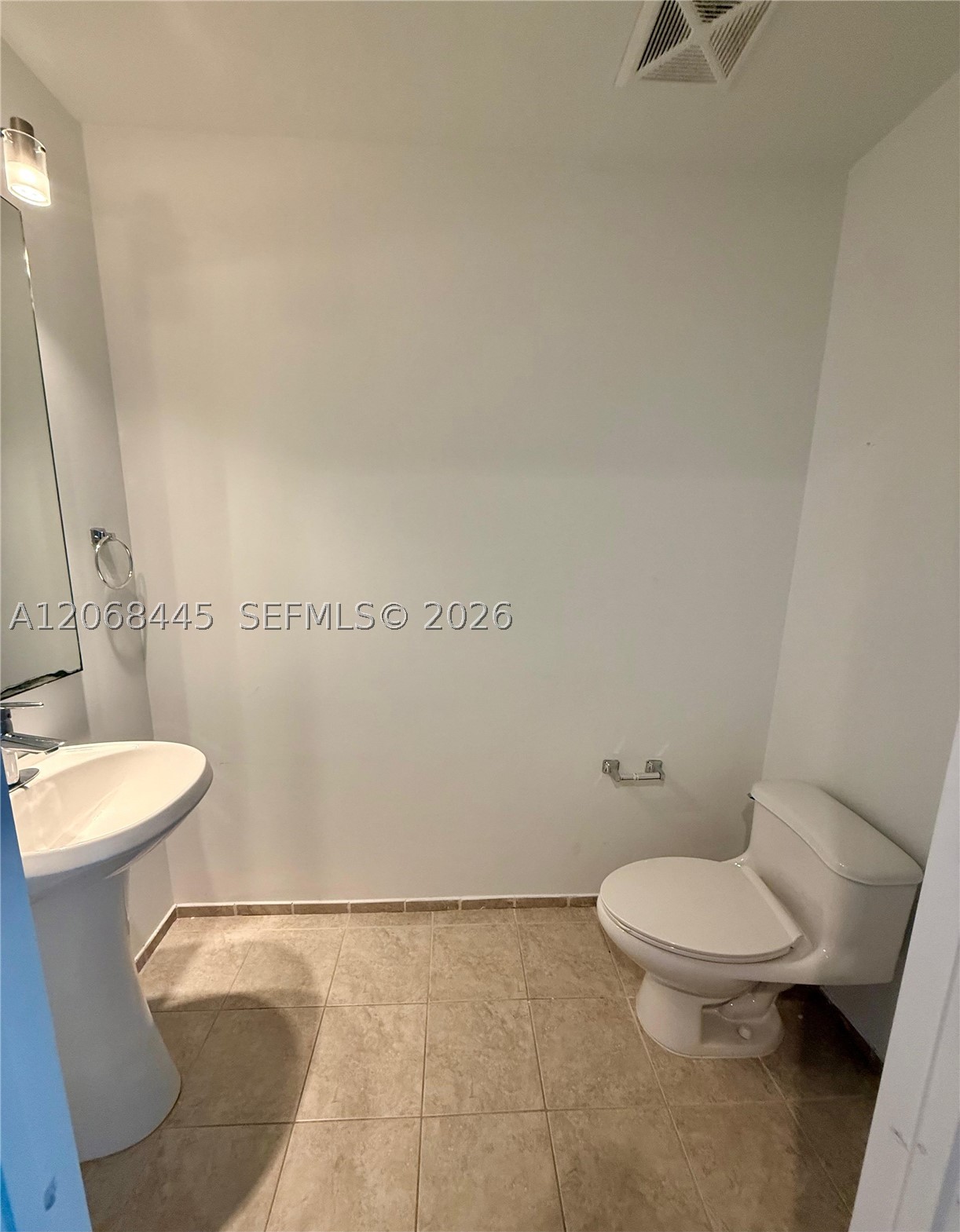 60 Sw 13th St 1618 Property Photo 6