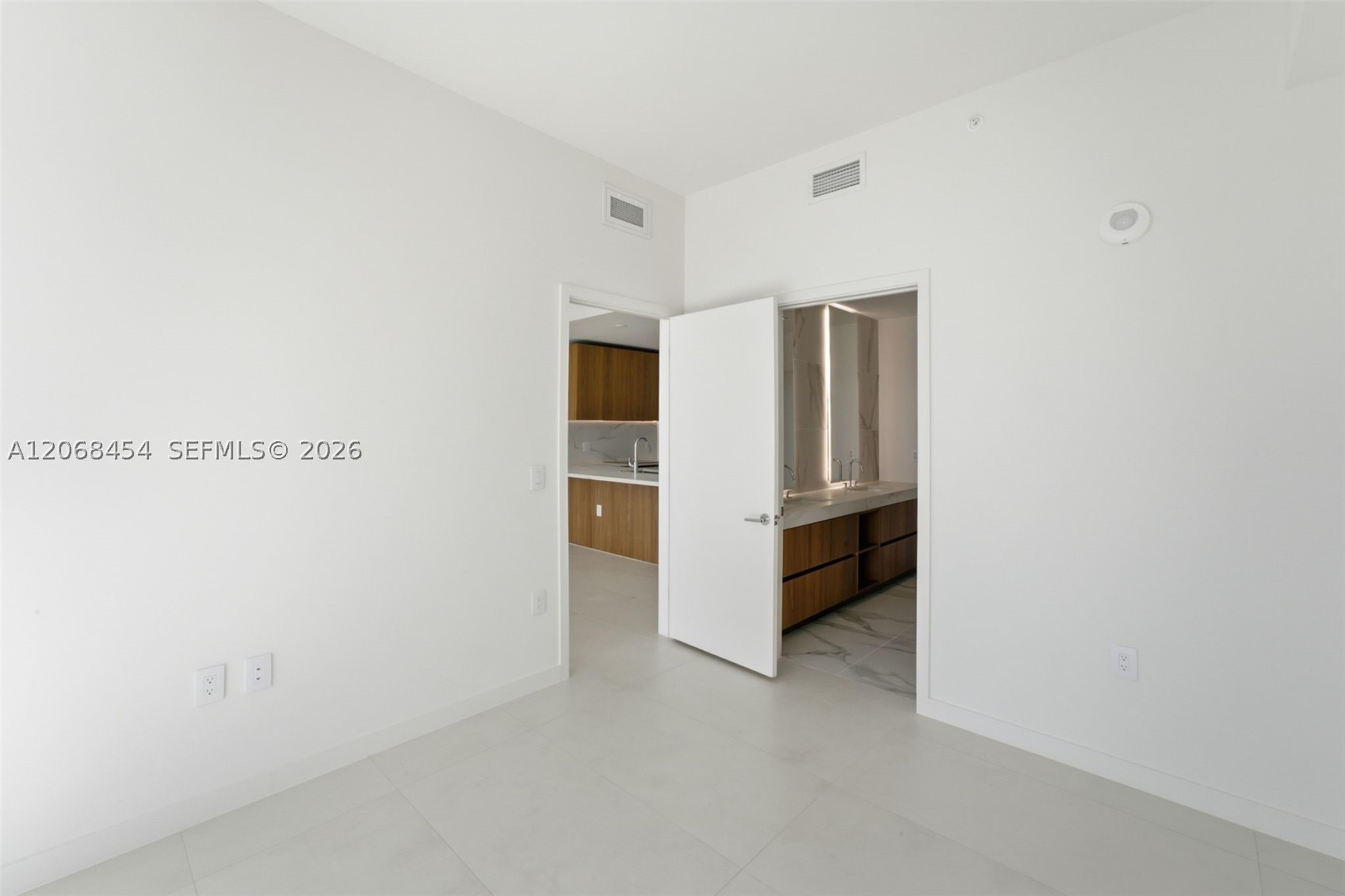 1400 Biscayne Blvd. 3004 Property Photo 4