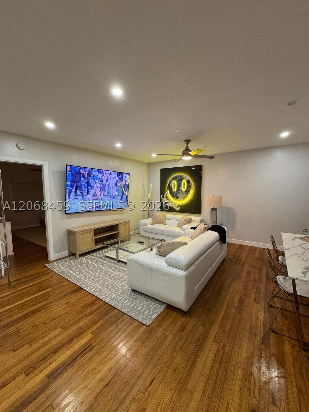 101 Collins Ave 3 Property Photo 2