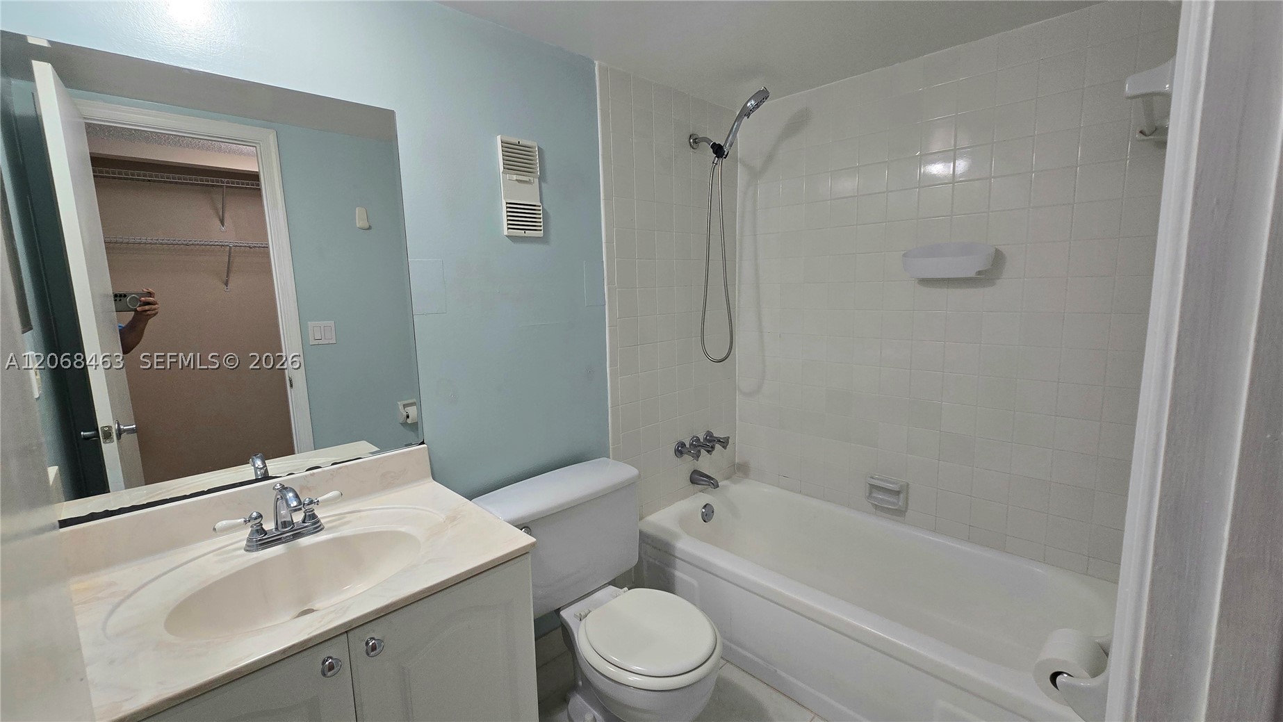 9230 Lagoon Pl 310 Property Photo 14