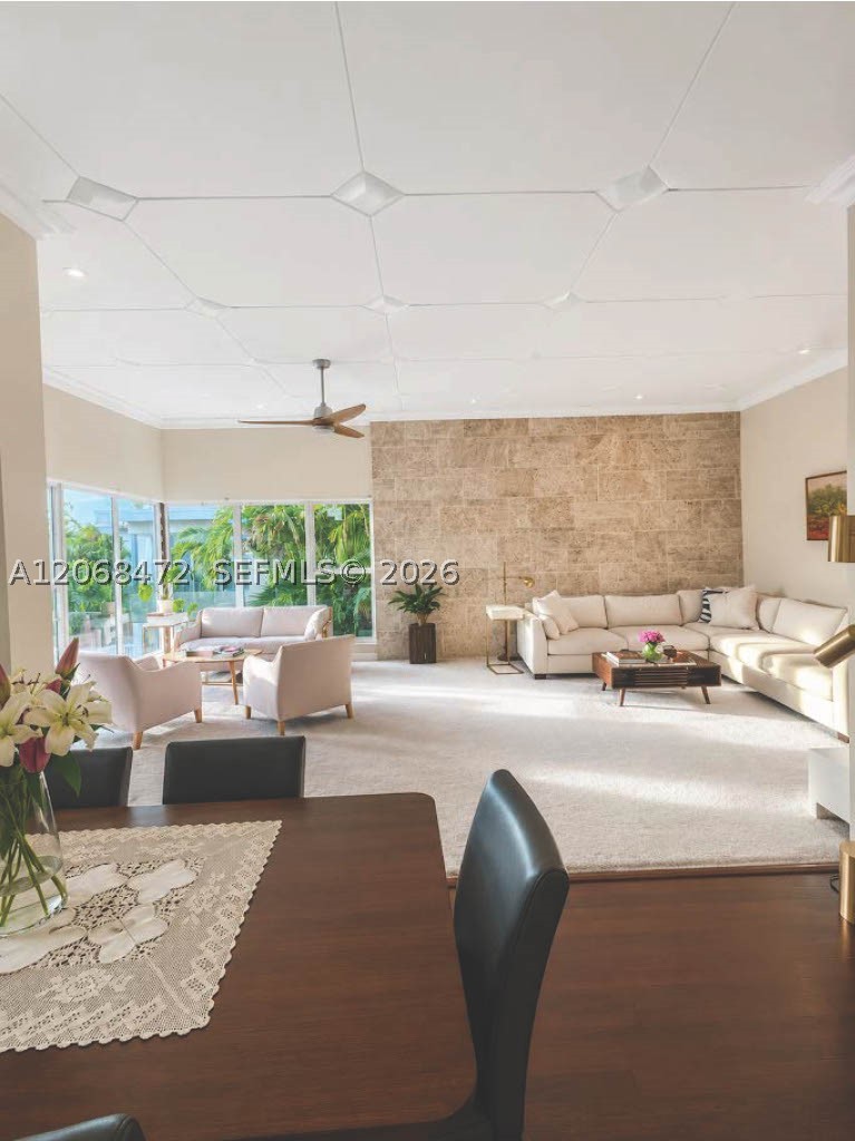 9400 E Bay Harbor Dr 3 Property Photo 2