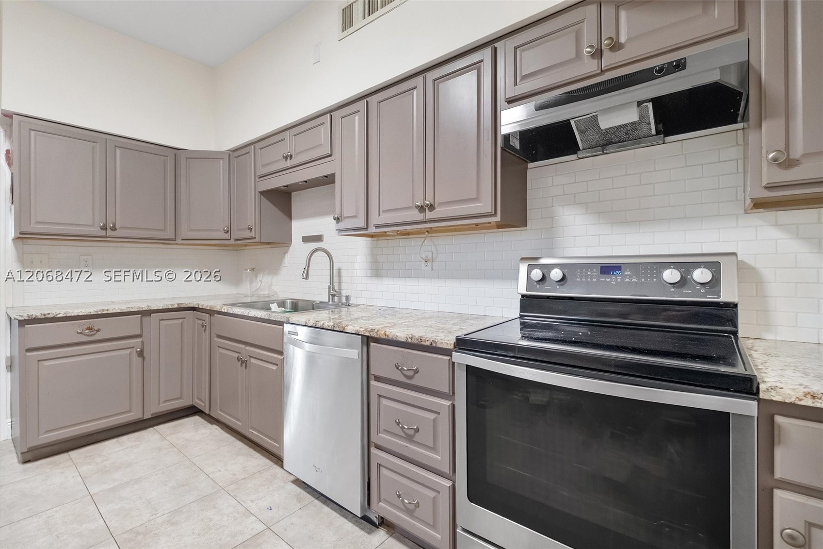 9400 E Bay Harbor Dr 3 Property Photo 10