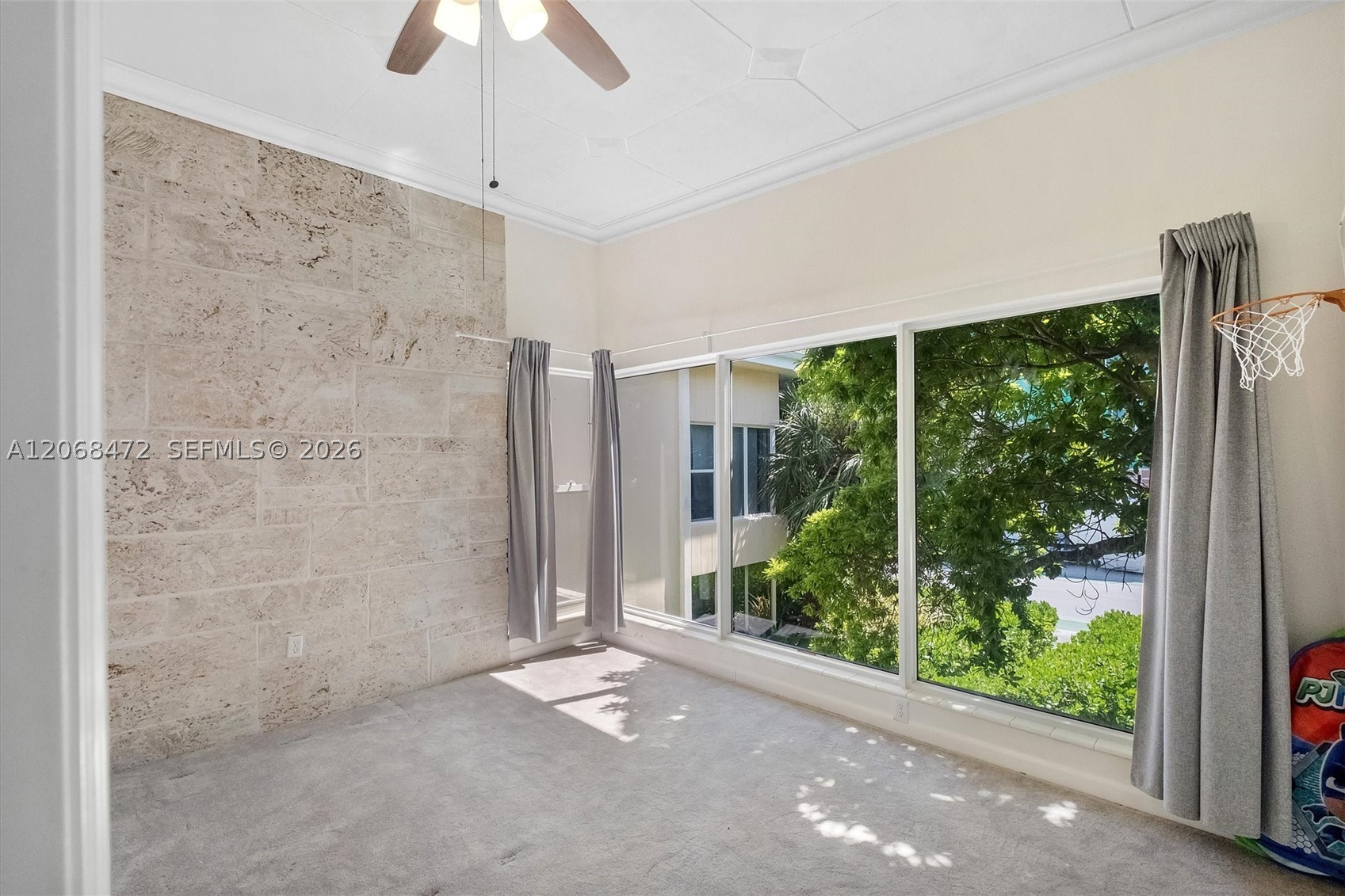 9400 E Bay Harbor Dr 3 Property Photo 12