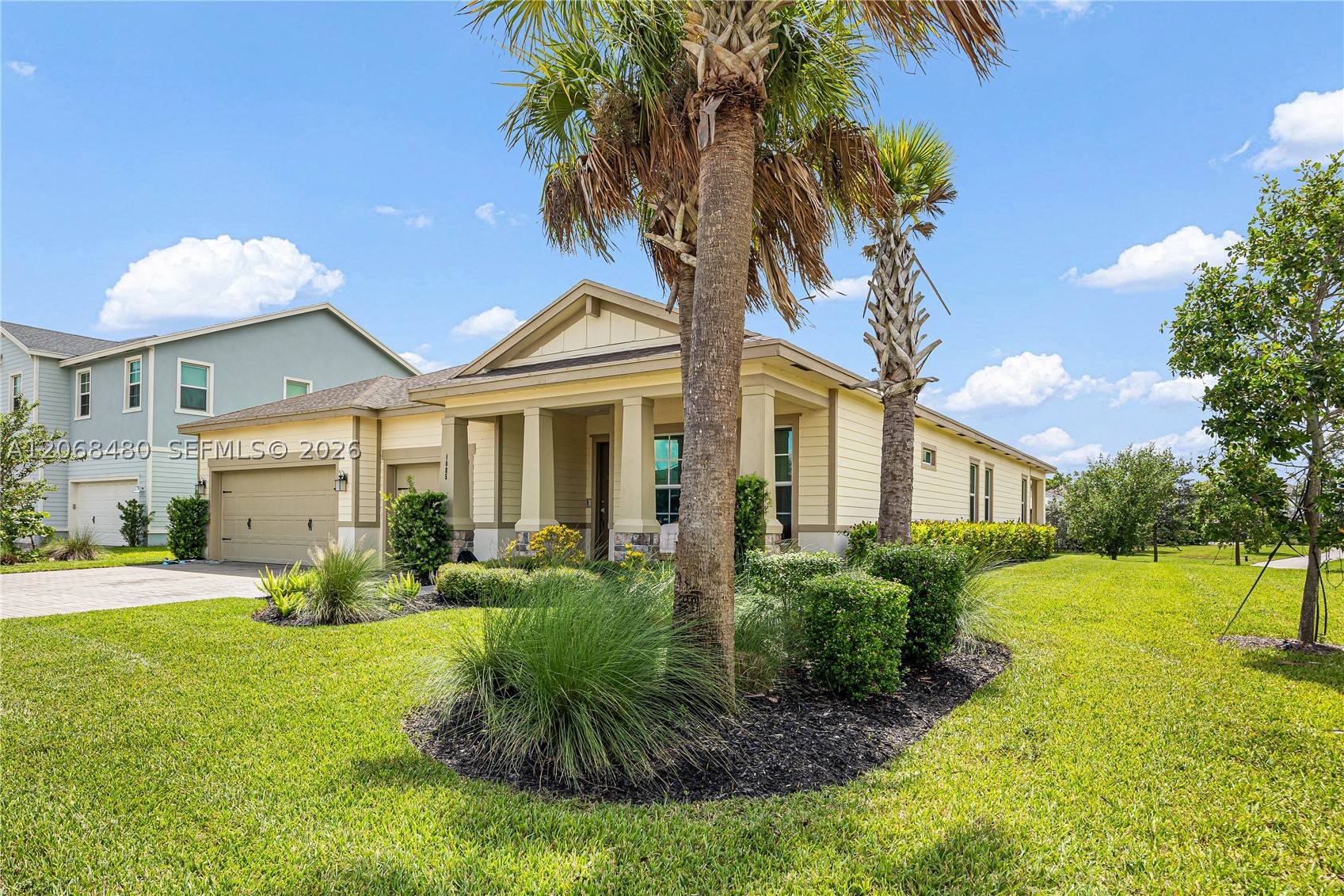 1085 Haywagon Trl Property Photo 4