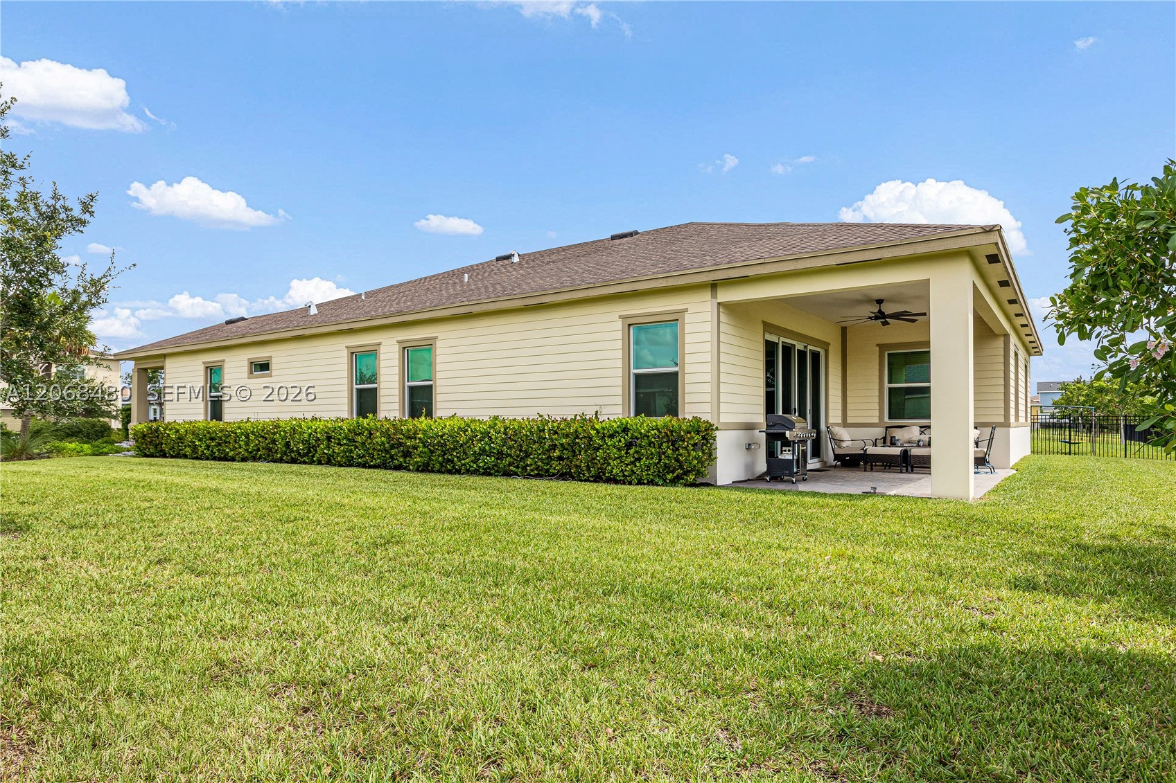 1085 Haywagon Trl Property Photo 6
