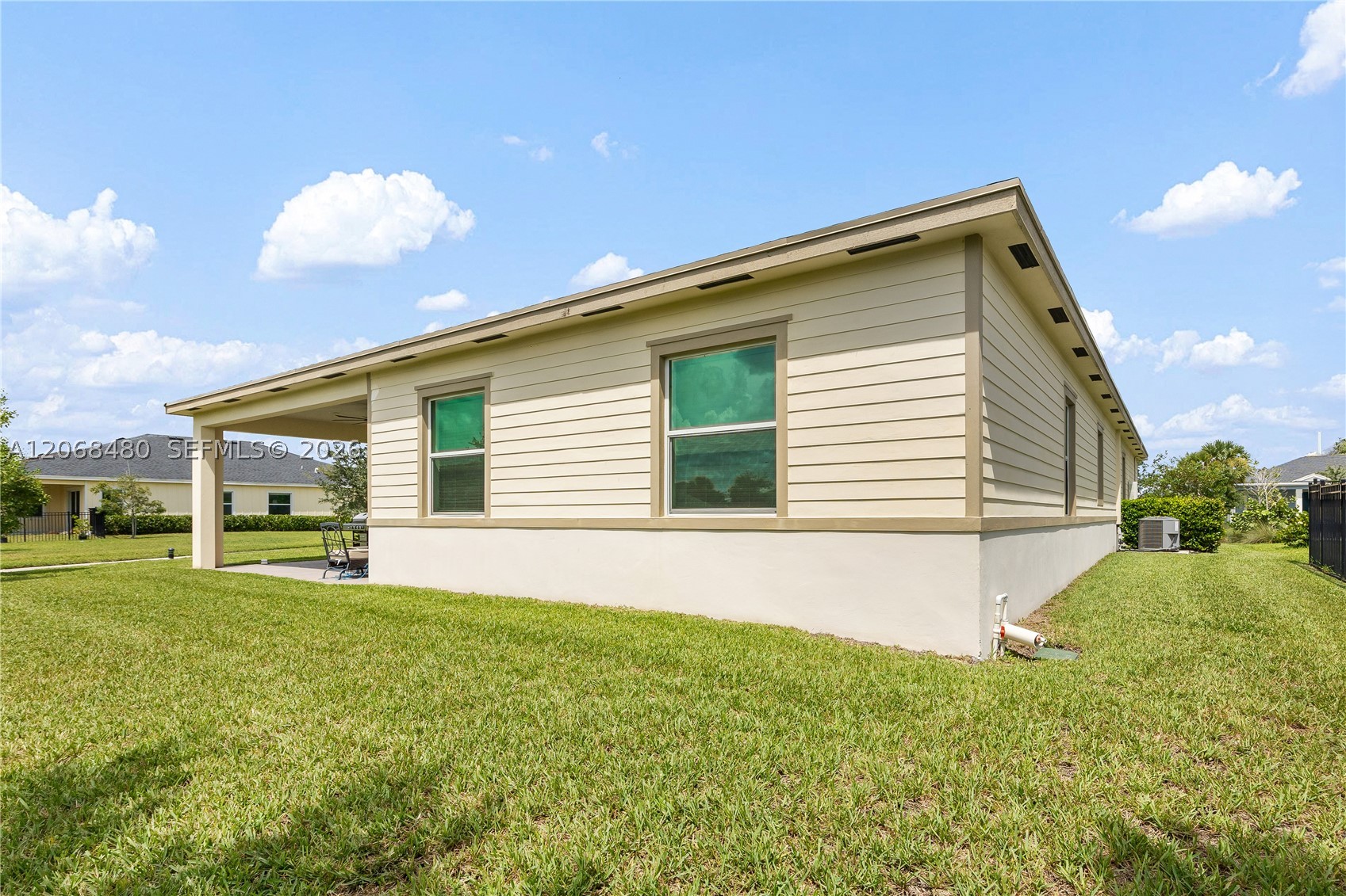 1085 Haywagon Trl Property Photo 8