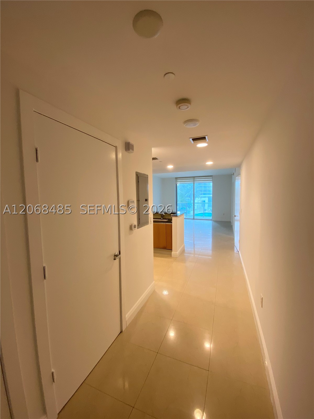 1060 Brickell Ave 1413 Property Photo 1