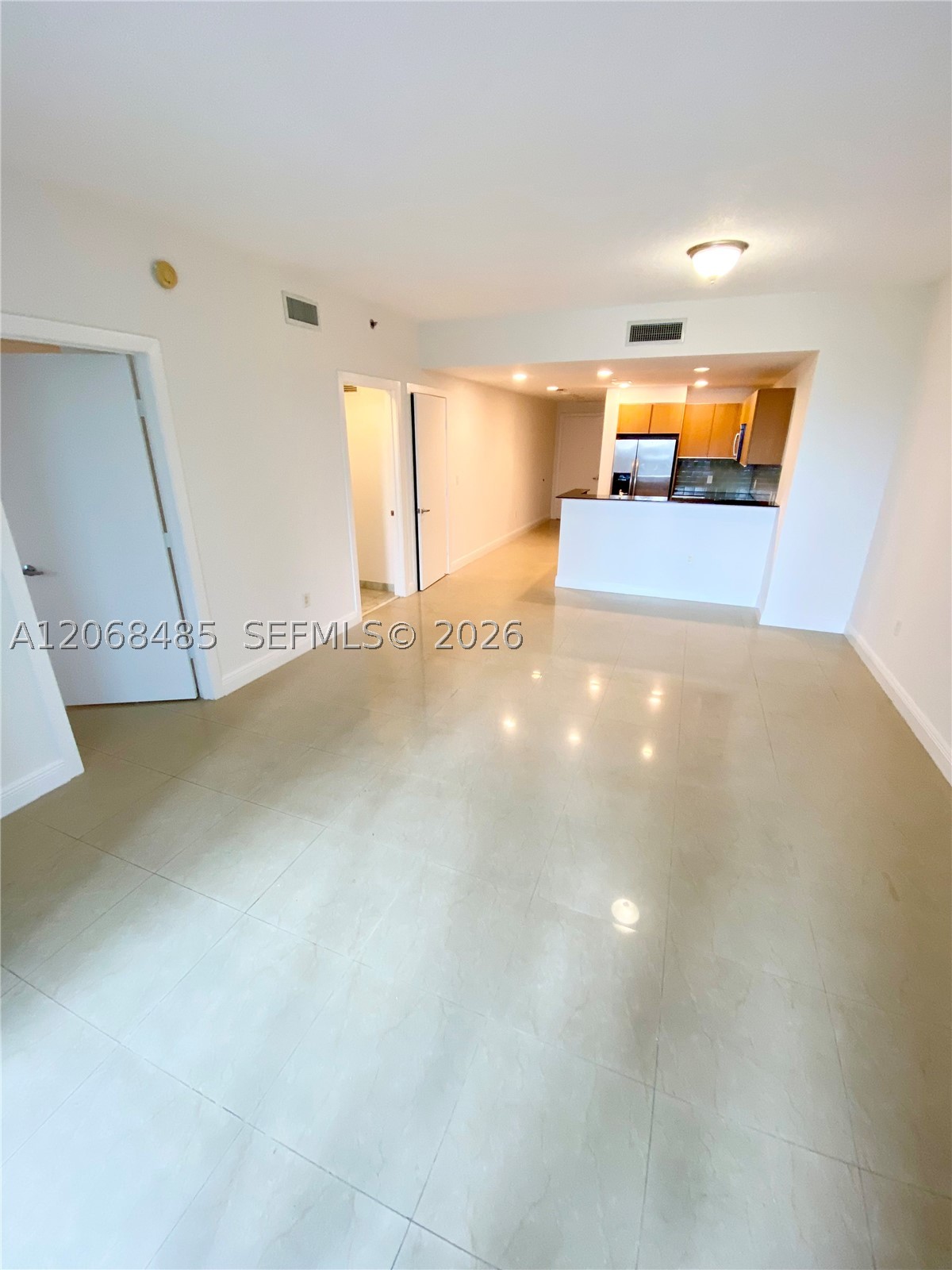 1060 Brickell Ave 1413 Property Photo 8