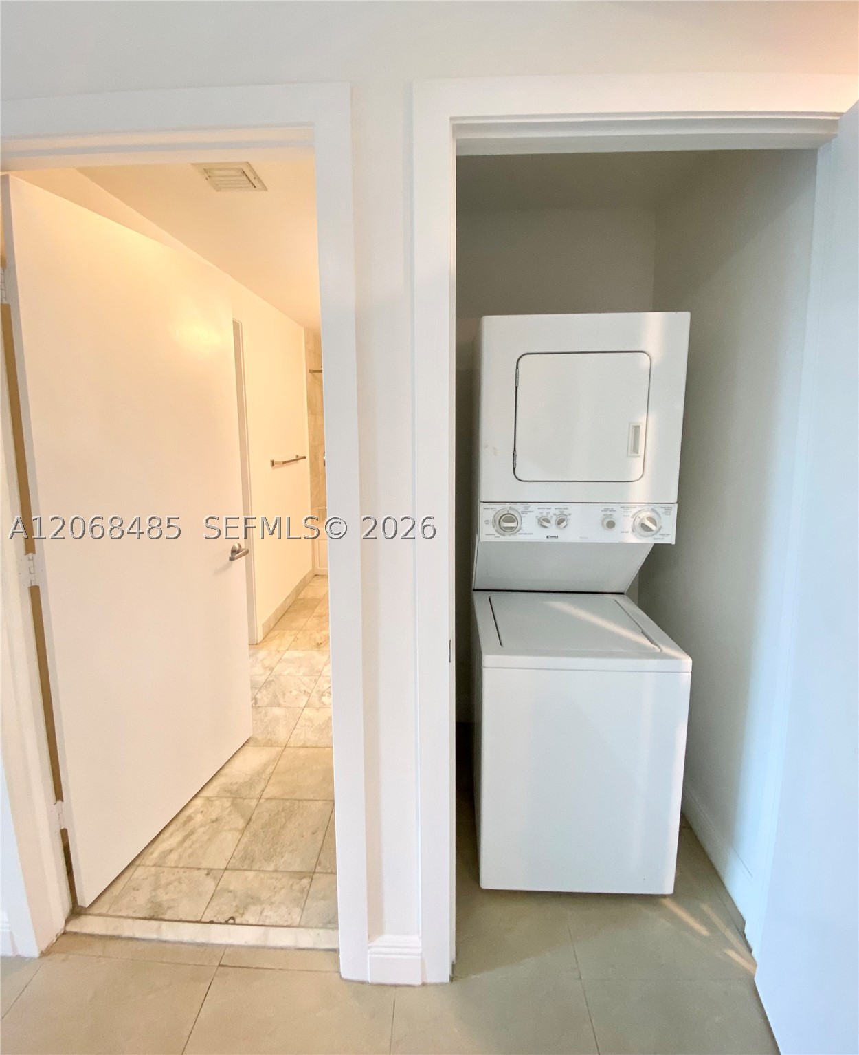 1060 Brickell Ave 1413 Property Photo 17