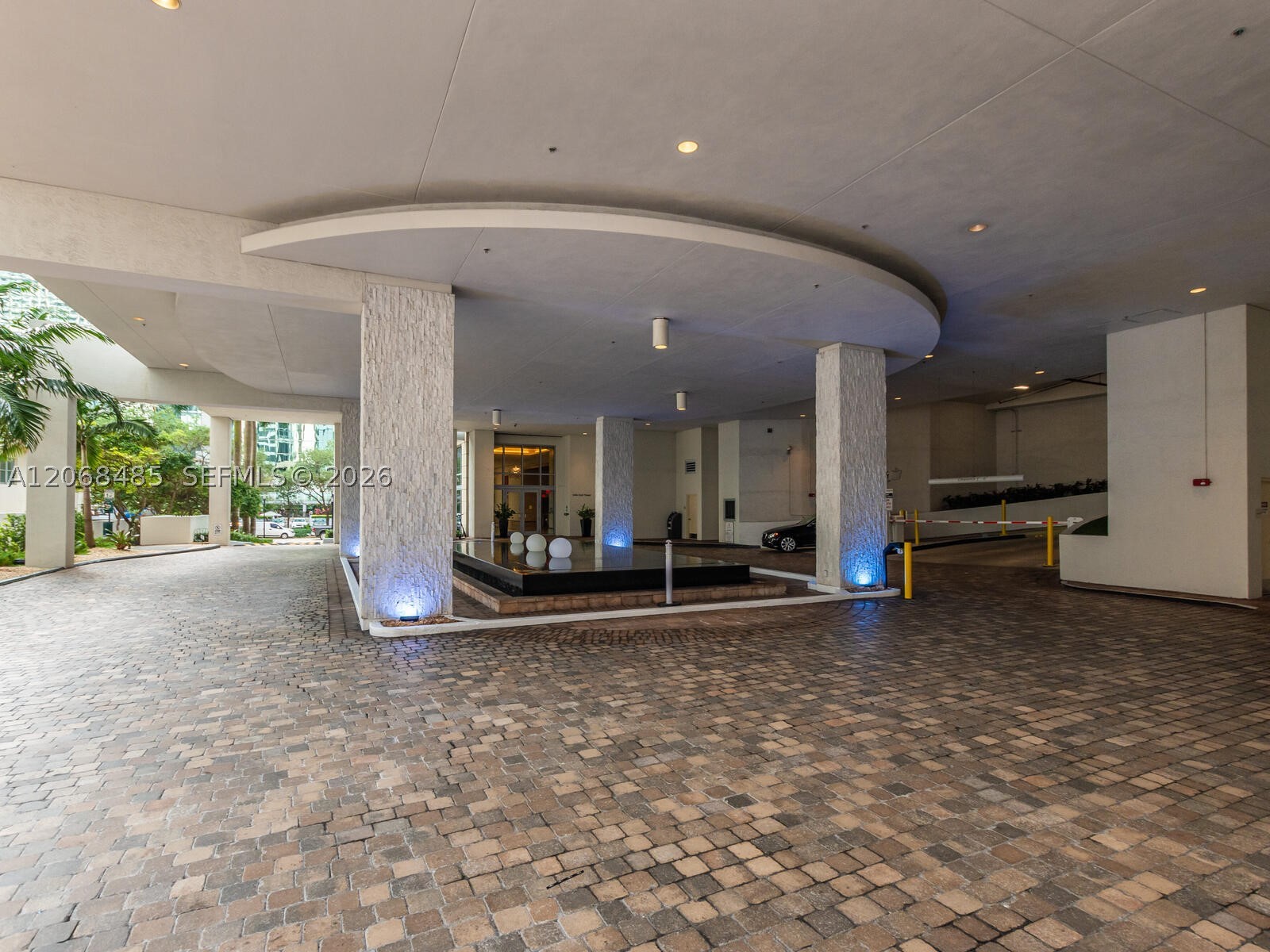 1060 Brickell Ave 1413 Property Photo 23