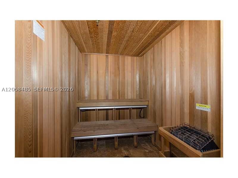 1060 Brickell Ave 1413 Property Photo 29