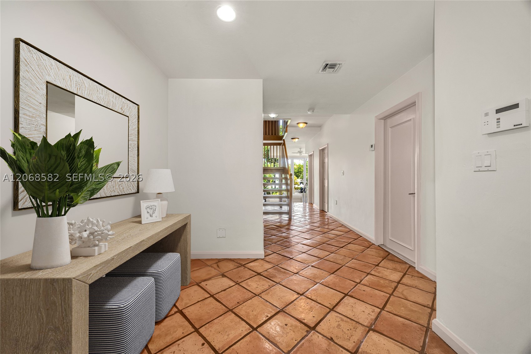 5996 Paradise Point Dr Property Photo 5
