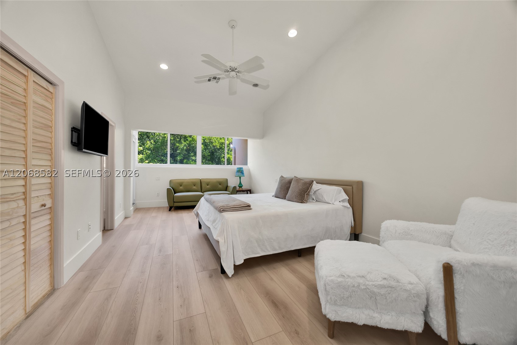 5996 Paradise Point Dr Property Photo 17