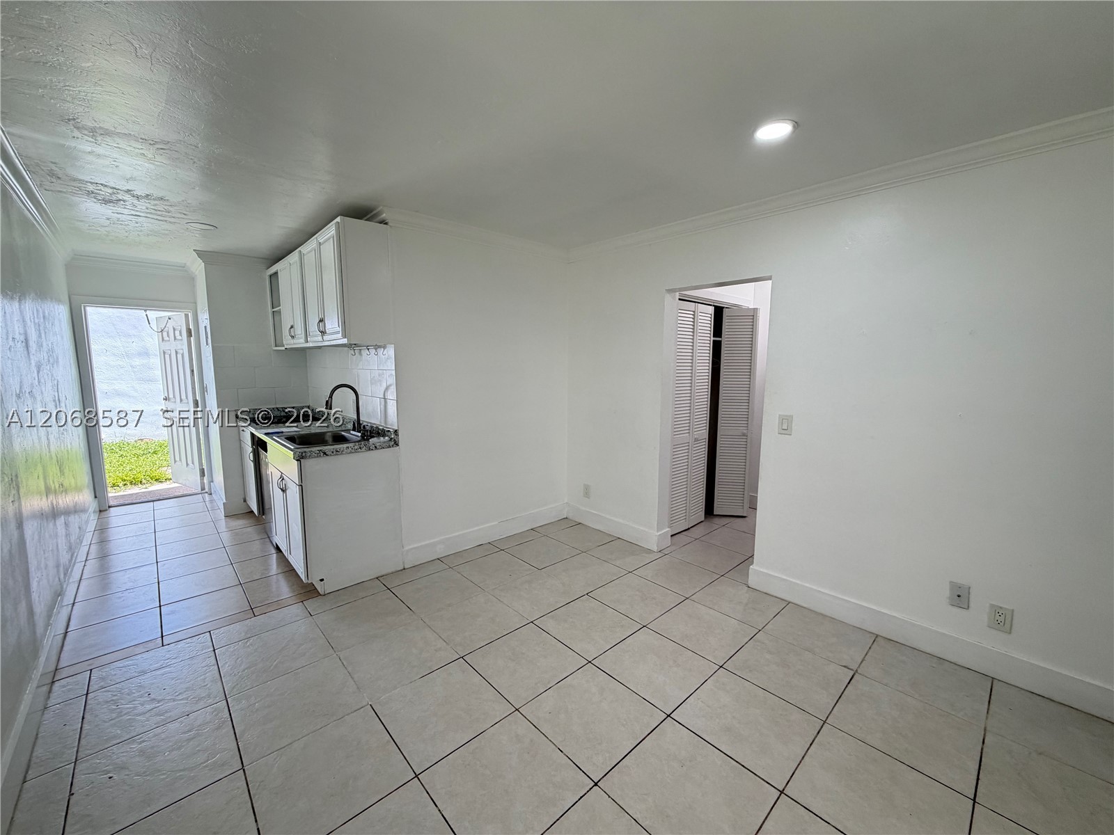 4229 Bougainvilla Dr 2 Property Photo 4