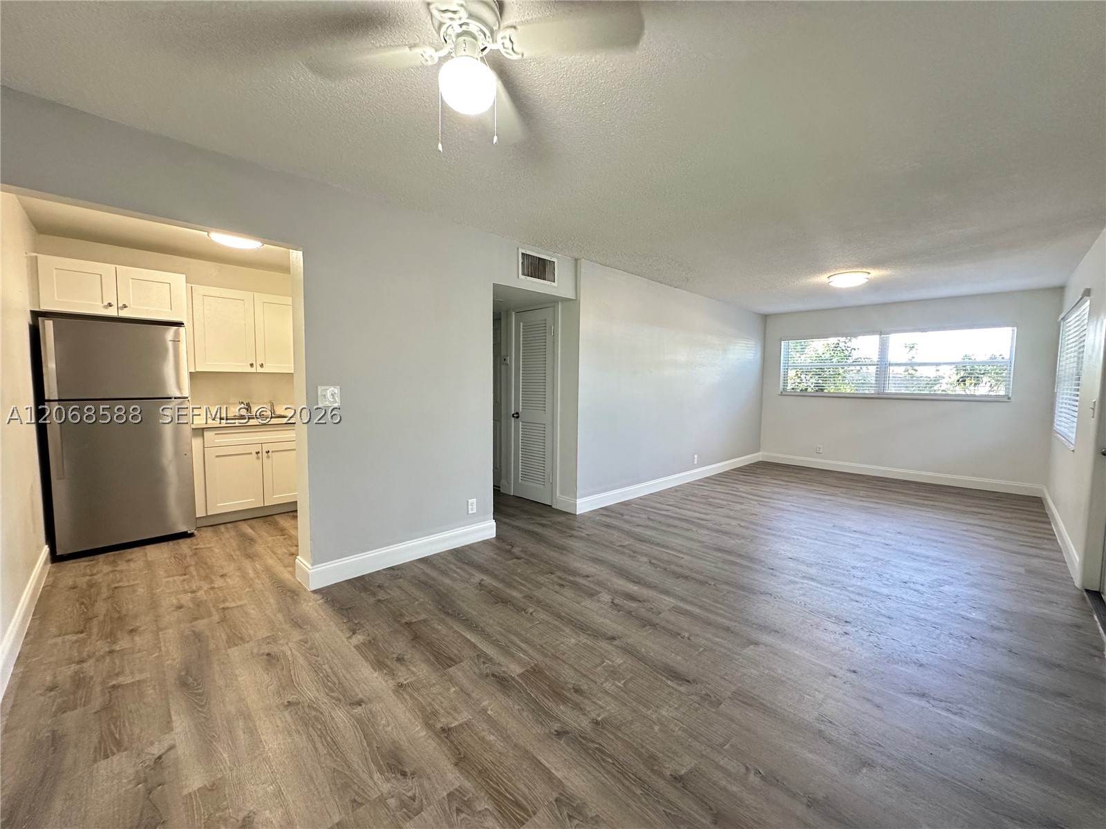 2500 Johnson St 6 Property Photo 1