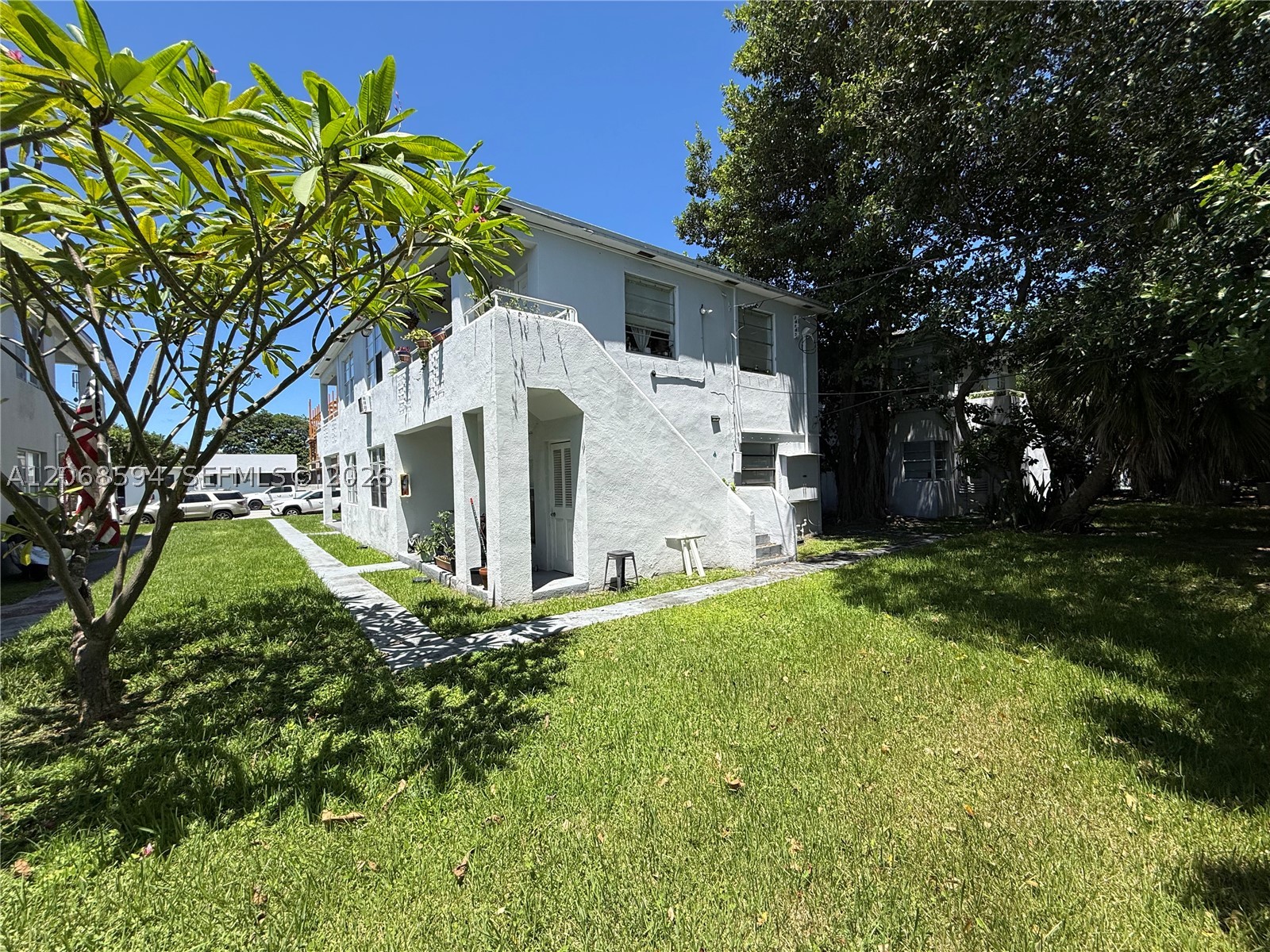 1784 Normandy Dr Property Photo 13