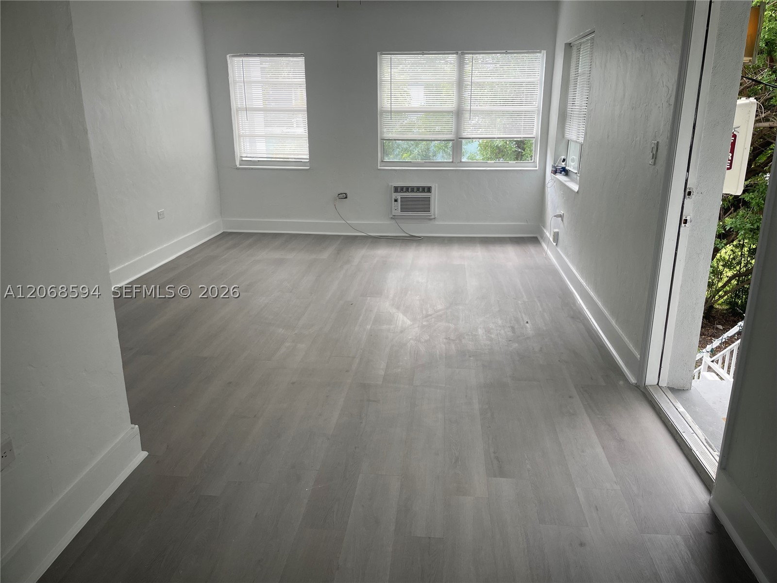 1784 Normandy Dr Property Photo 22