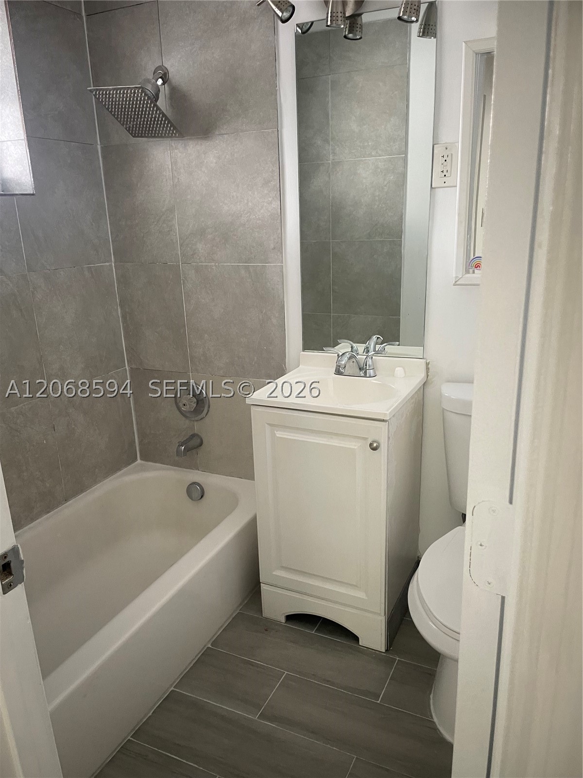 1784 Normandy Dr Property Photo 24