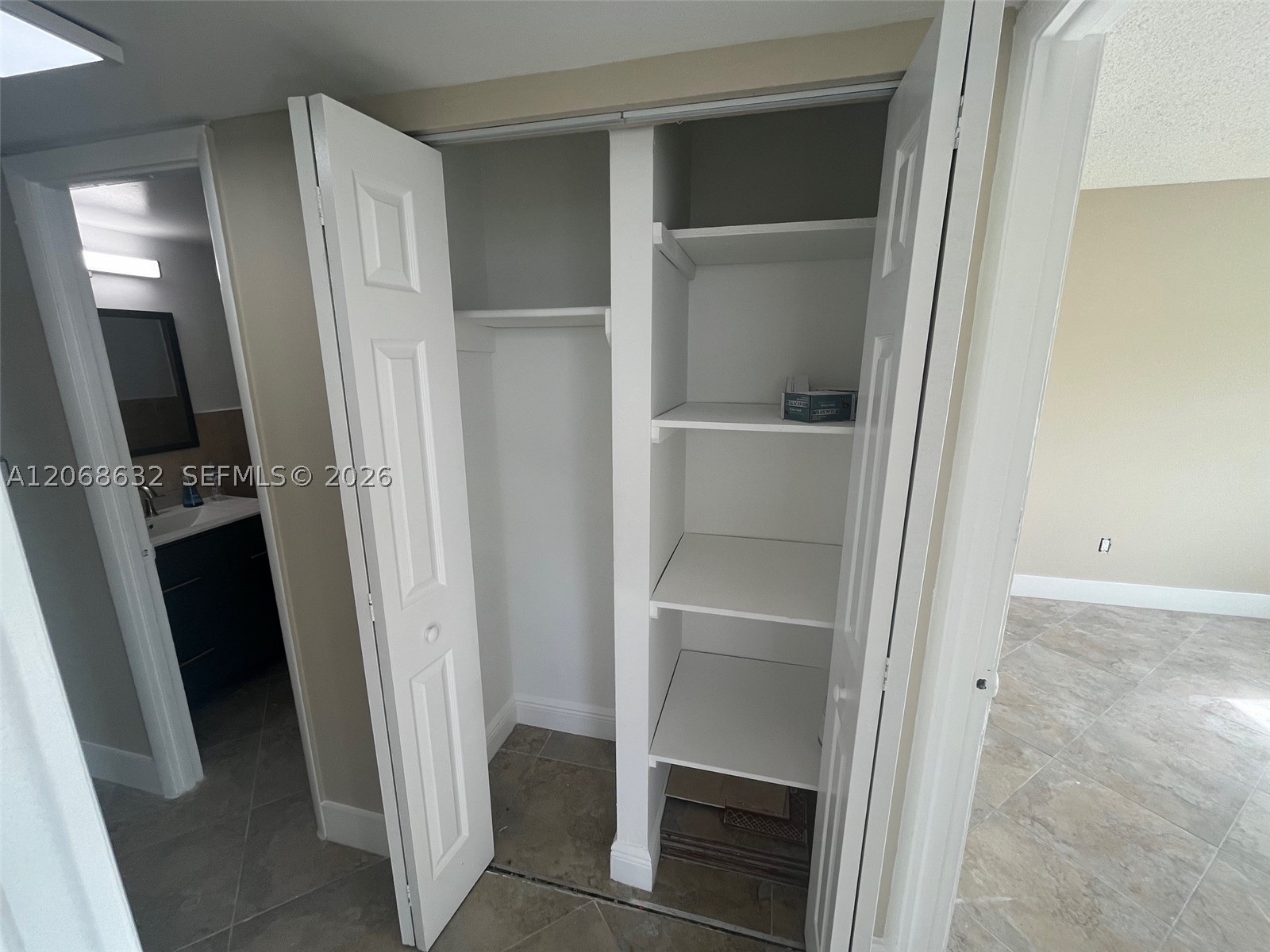498 Nw 165th St D-501 Property Photo 10