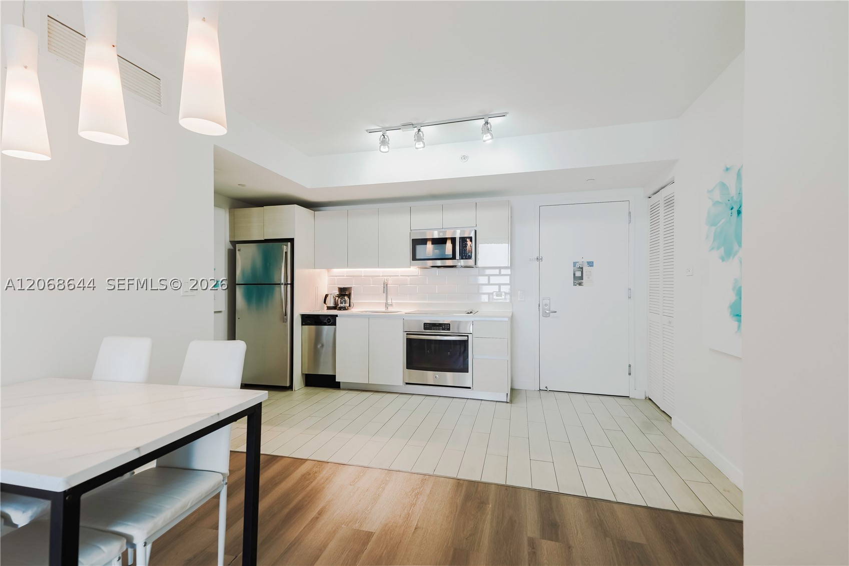 2602 E Hallandale Beach Blvd R1905 Property Photo 8