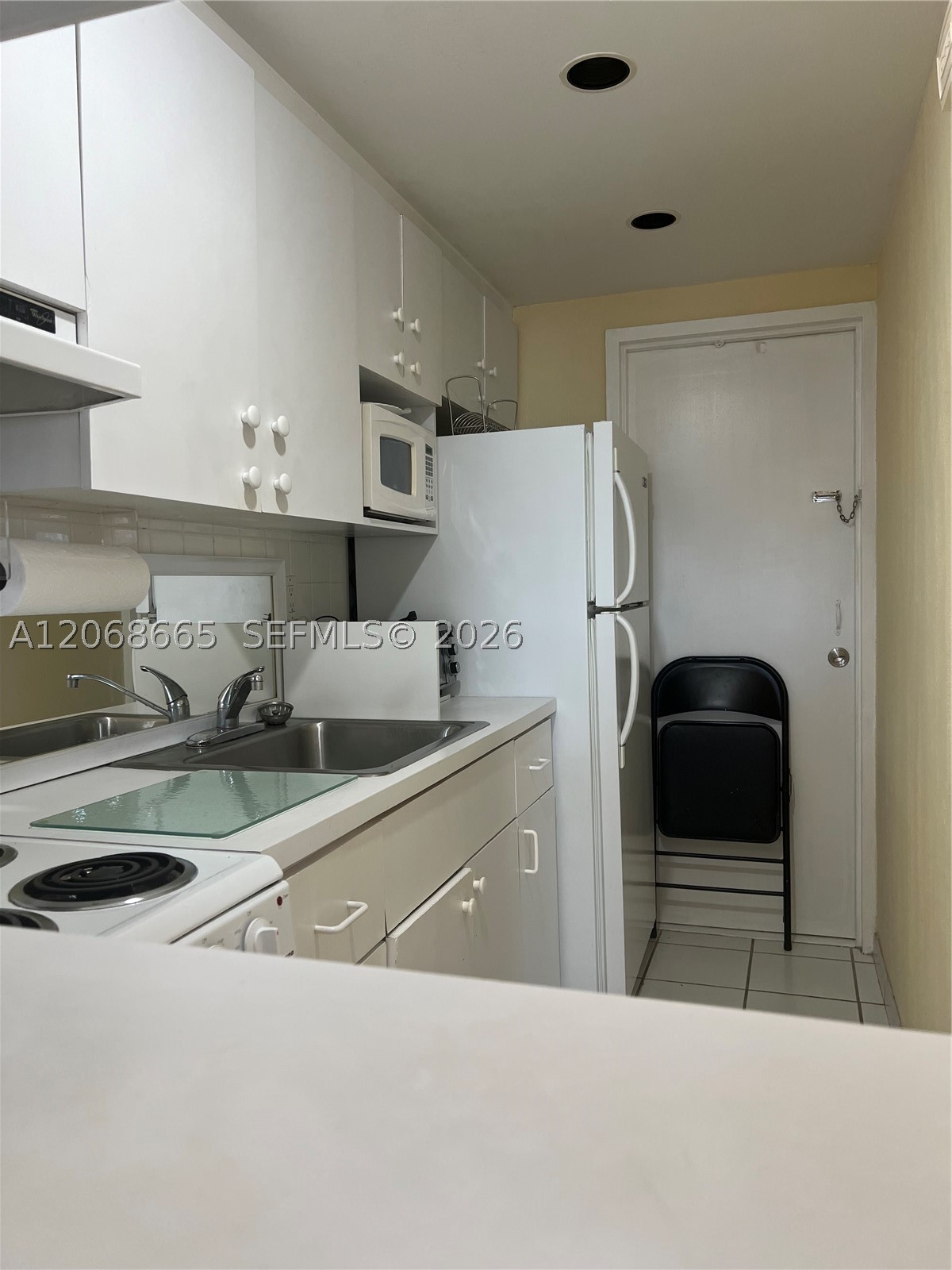1255 Collins Ave 705 Property Photo 38