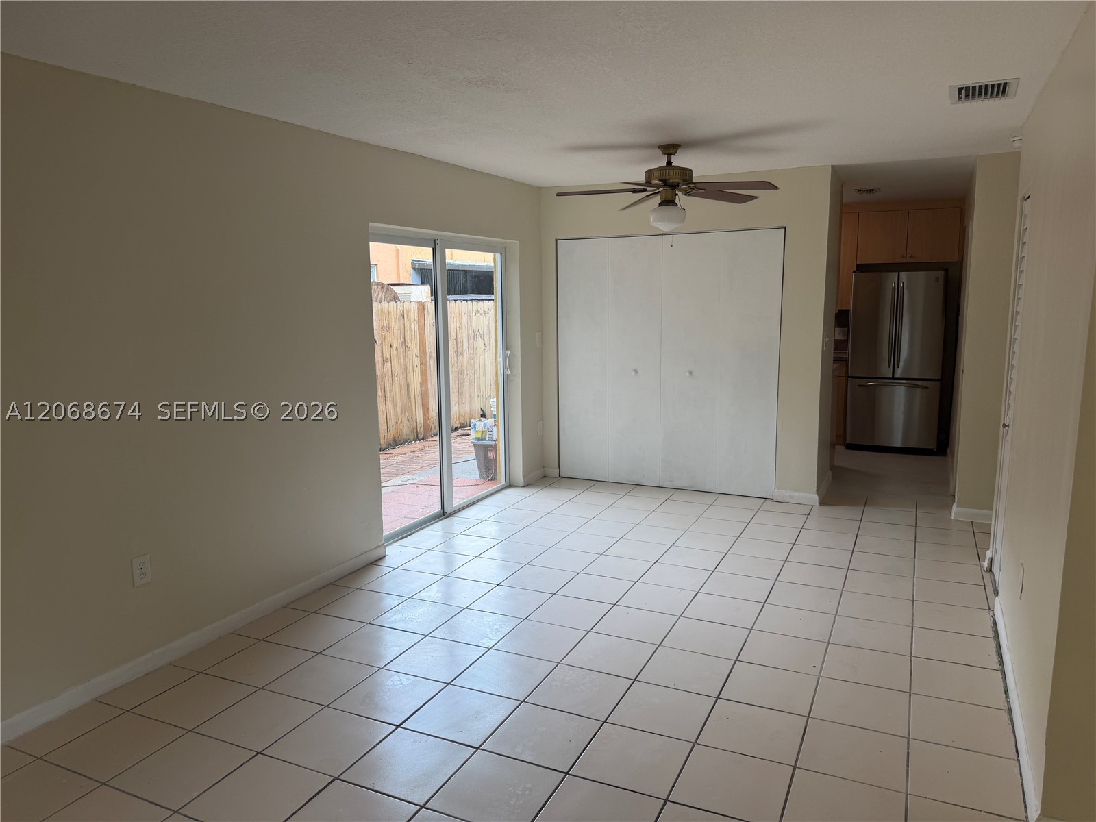 70 Sw 14th Ter Property Photo 3