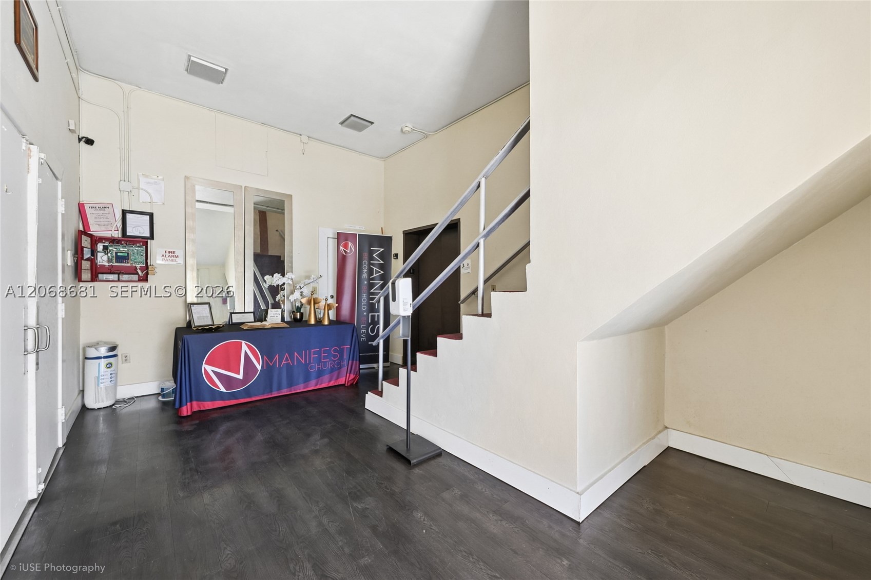 680 Superior St Property Photo 15