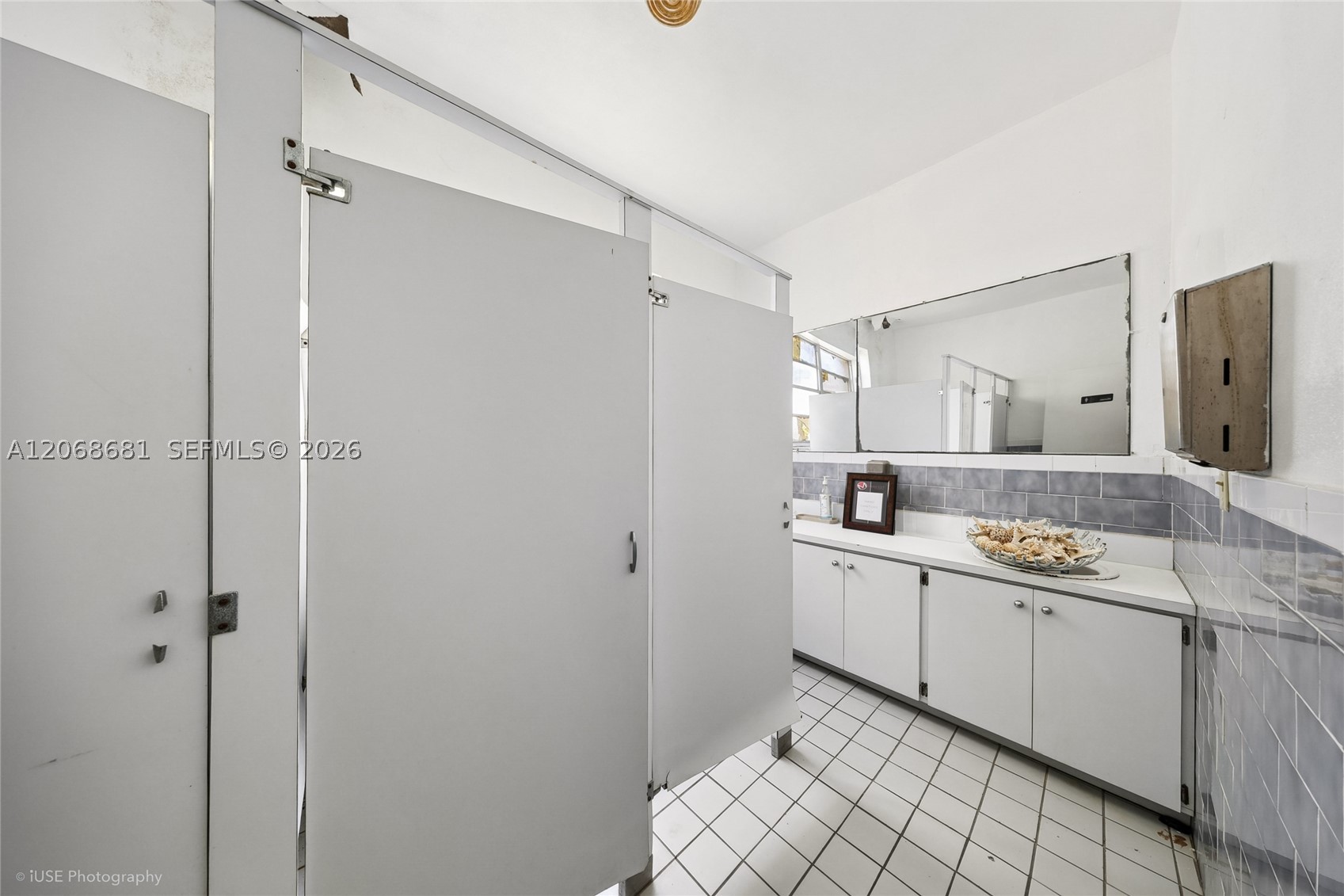 680 Superior St Property Photo 19