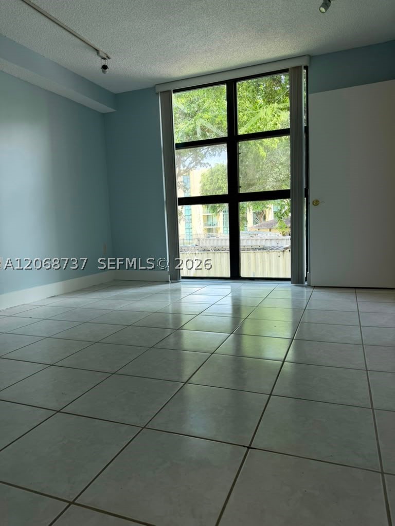 11780 Sw 18th St 215-2 Property Photo 10