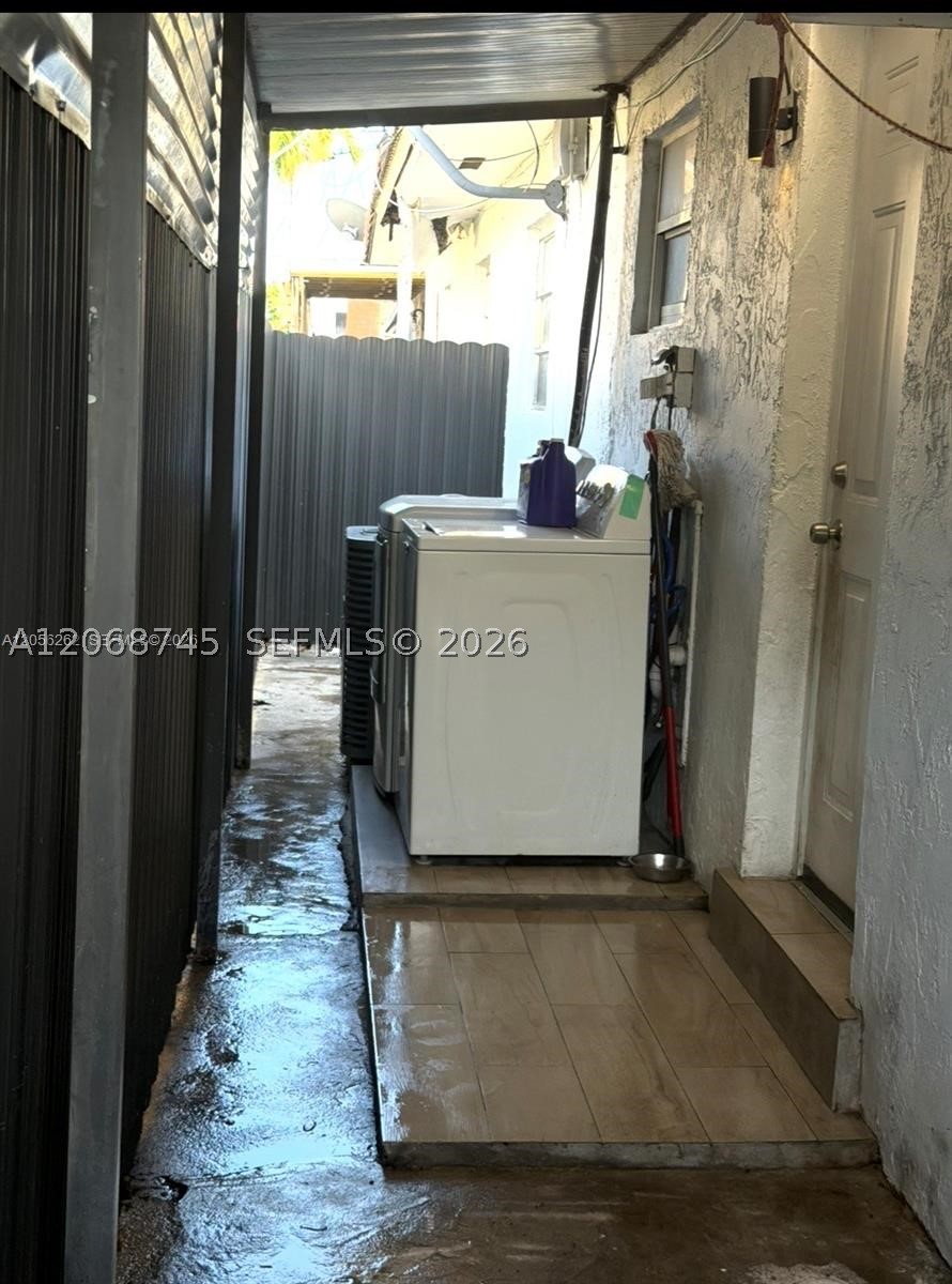 1097 E 1st Ave Property Photo 12