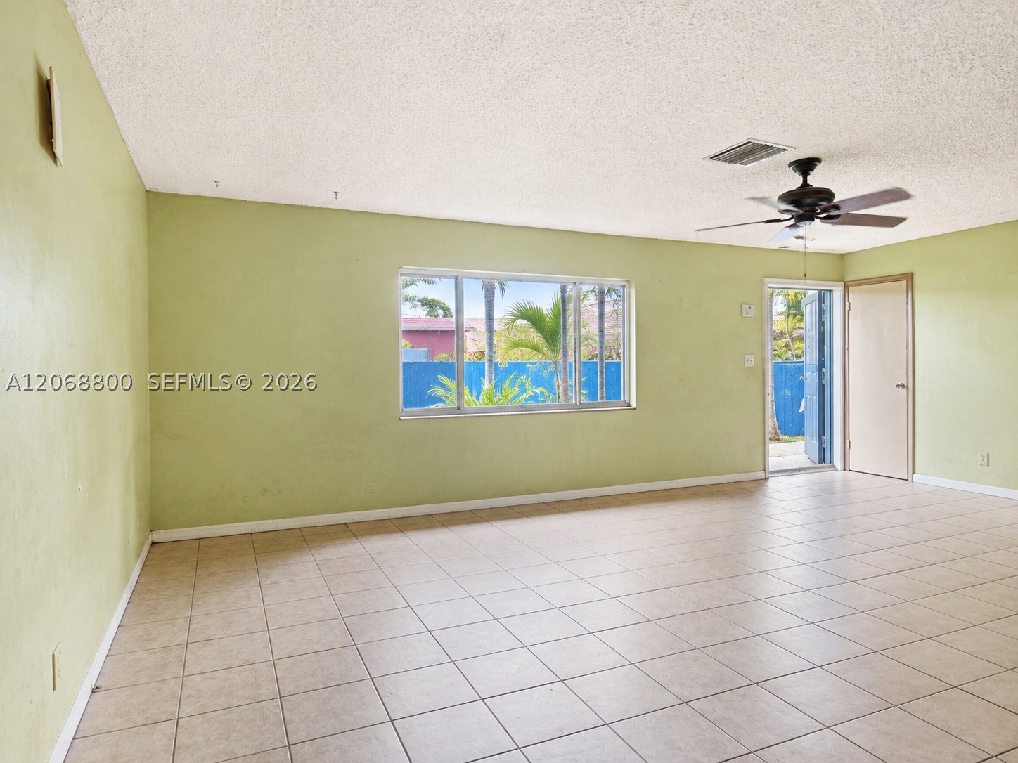 1409 Broadmoor Property Photo 4