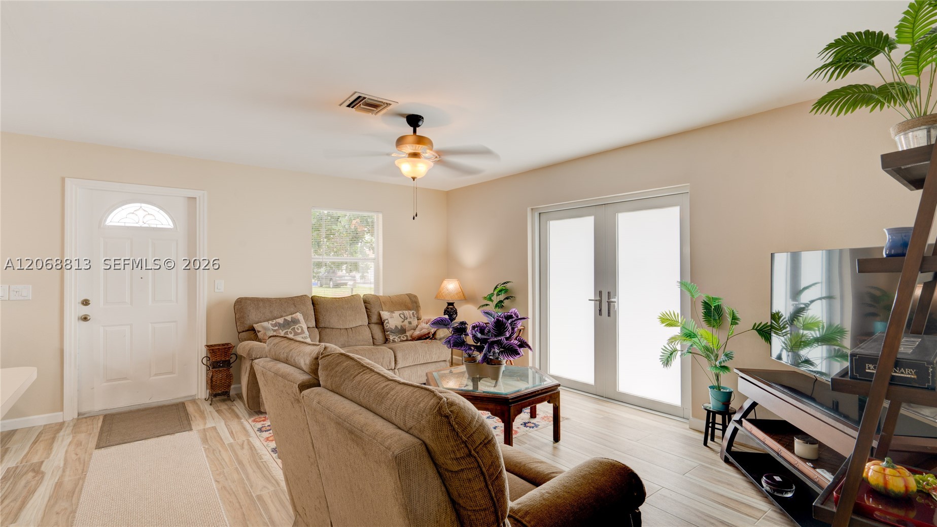 3344 Plaza Pl Property Photo 12