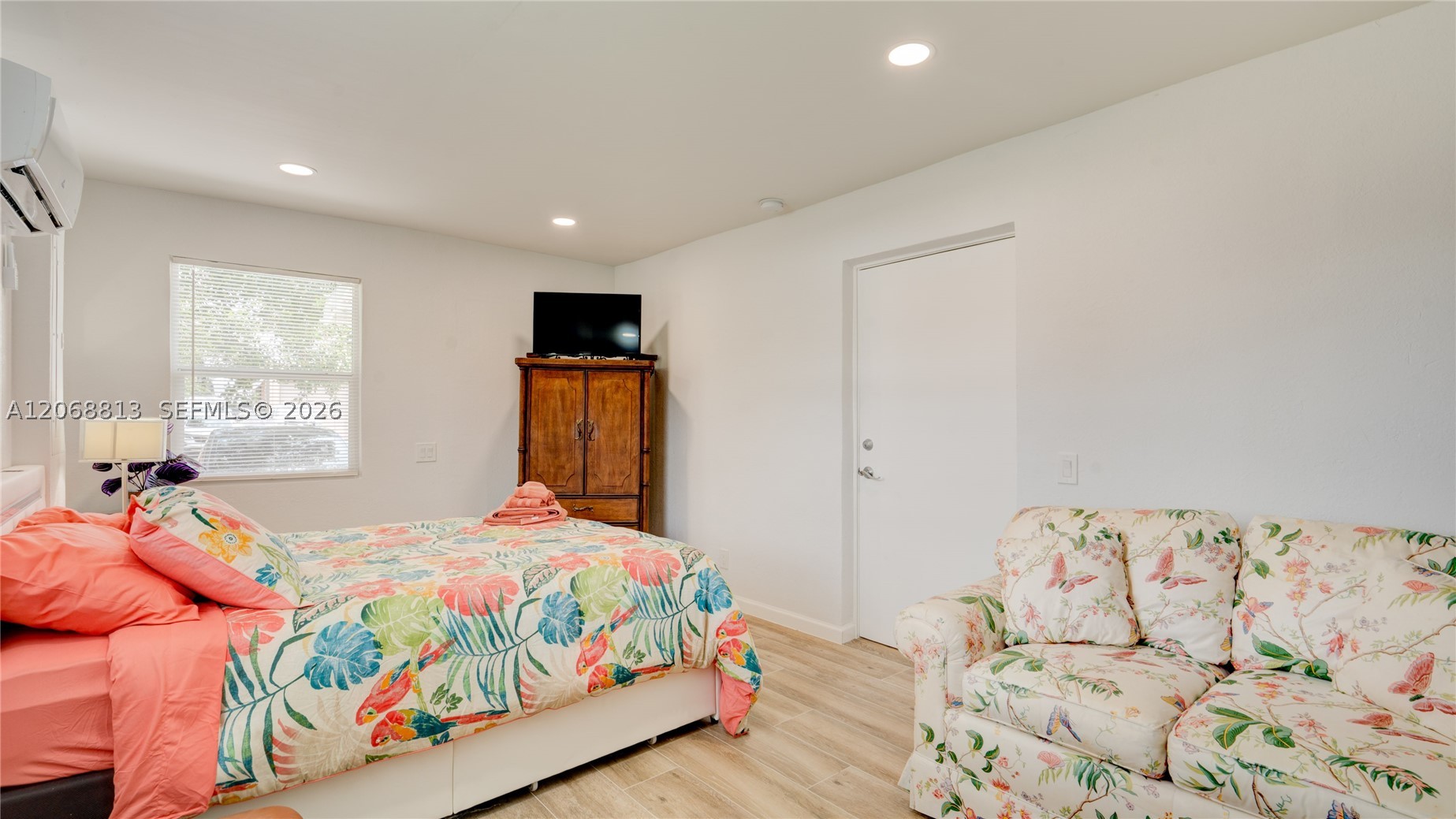 3344 Plaza Pl Property Photo 29