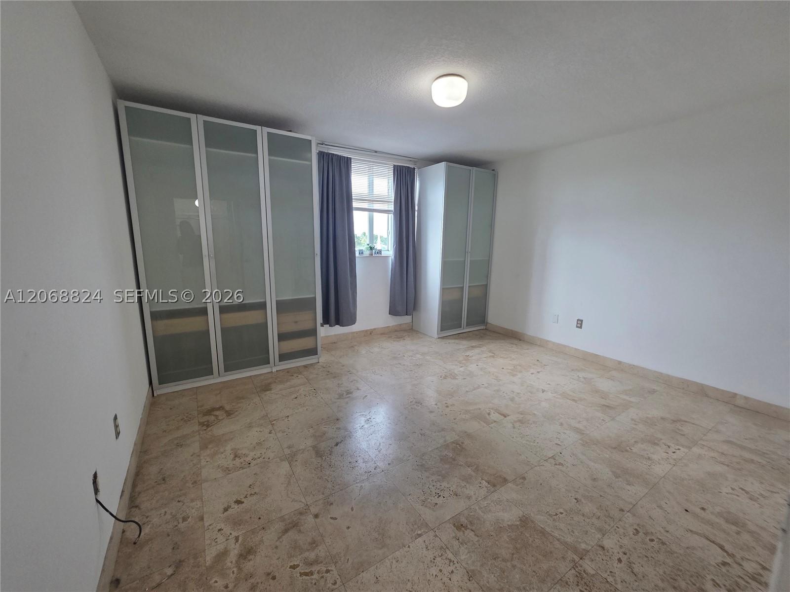 8888 Collins Ave 306 Property Photo 5
