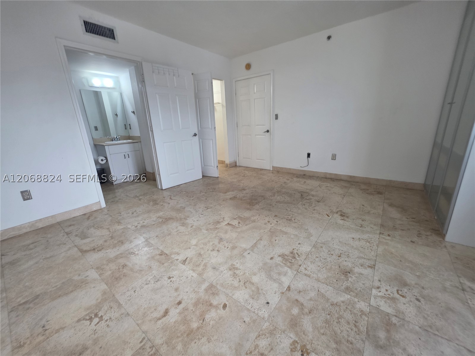 8888 Collins Ave 306 Property Photo 6