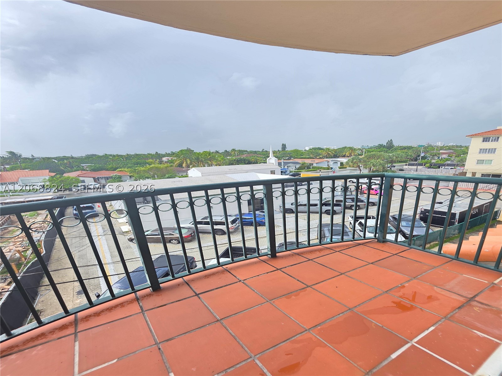 8888 Collins Ave 306 Property Photo 10