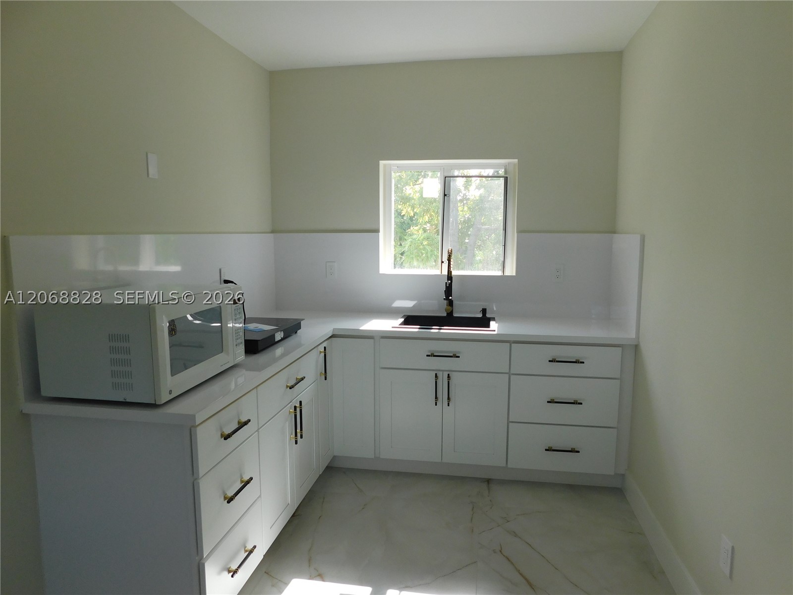1851 Nw 32nd Ave B31 Property Photo 15