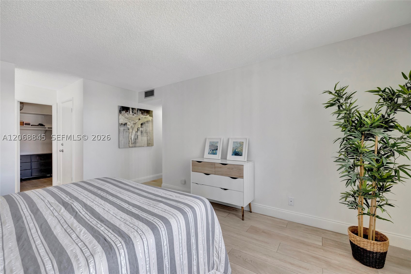 3015 N Ocean Blvd 6a Property Photo 13