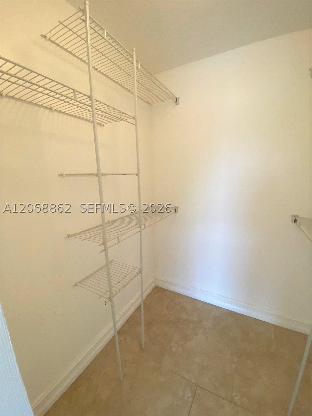 2761 Taft St 405 Property Photo 13
