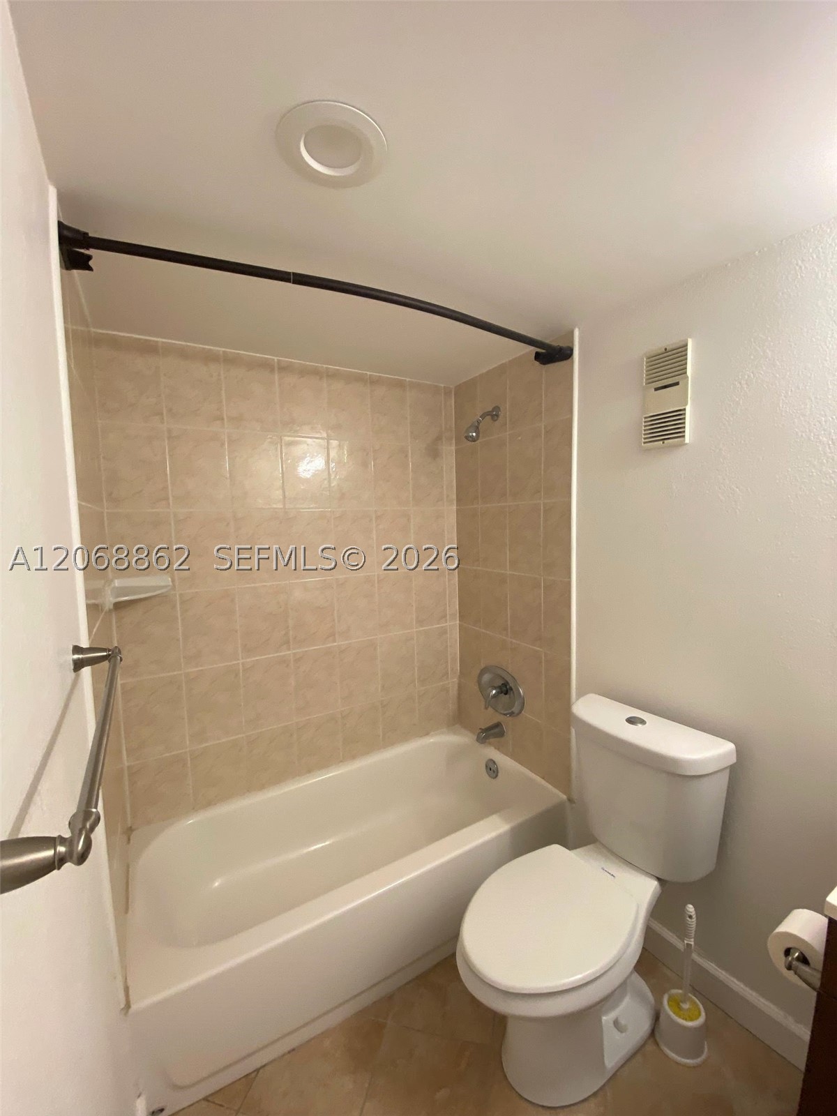 2761 Taft St 405 Property Photo 15