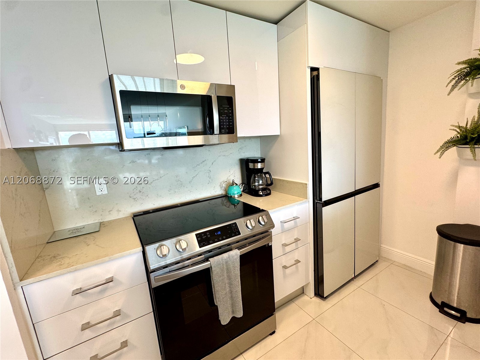 10275 Collins Ave 624 Property Photo 13