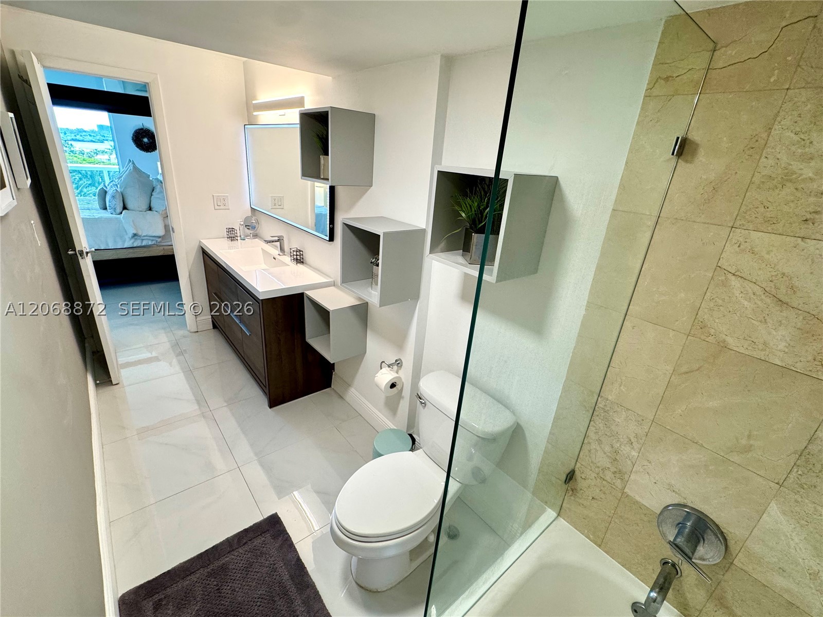 10275 Collins Ave 624 Property Photo 24